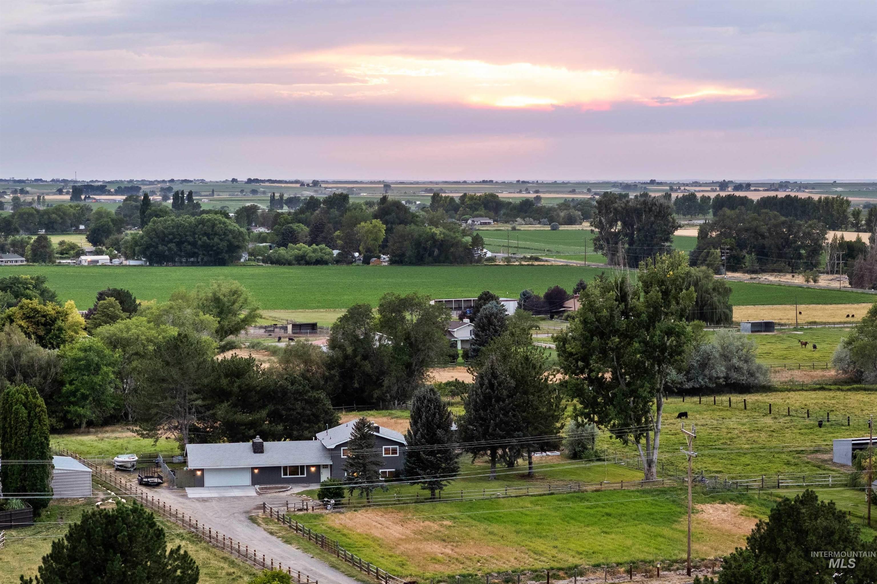 3983 N 2300 E, Filer, Idaho 83328, 4 Bedrooms, 3 Bathrooms, Residential For Sale, Price $594,900,MLS 98957121