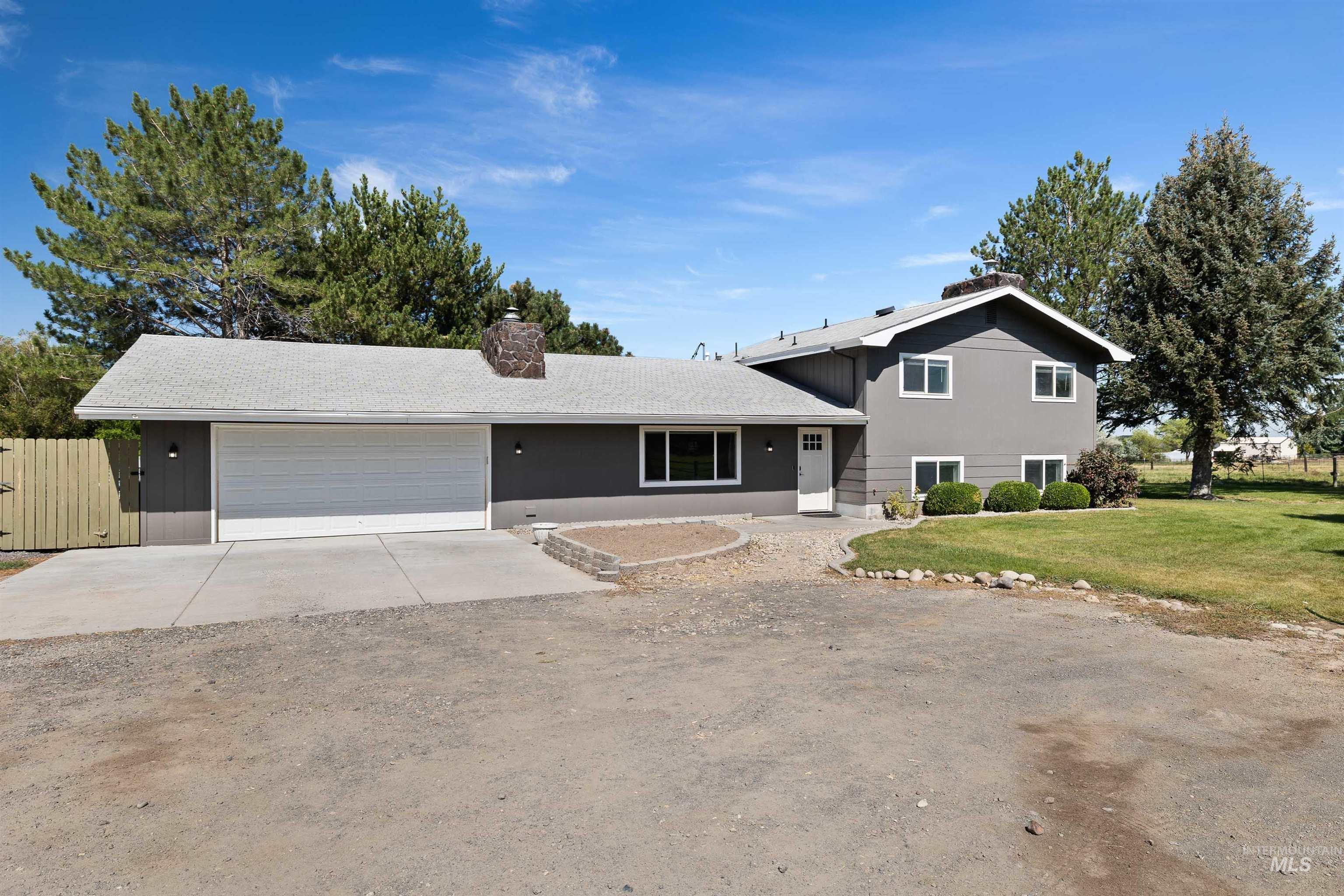 3983 N 2300 E, Filer, Idaho 83328, 4 Bedrooms, 3 Bathrooms, Residential For Sale, Price $594,900,MLS 98957121