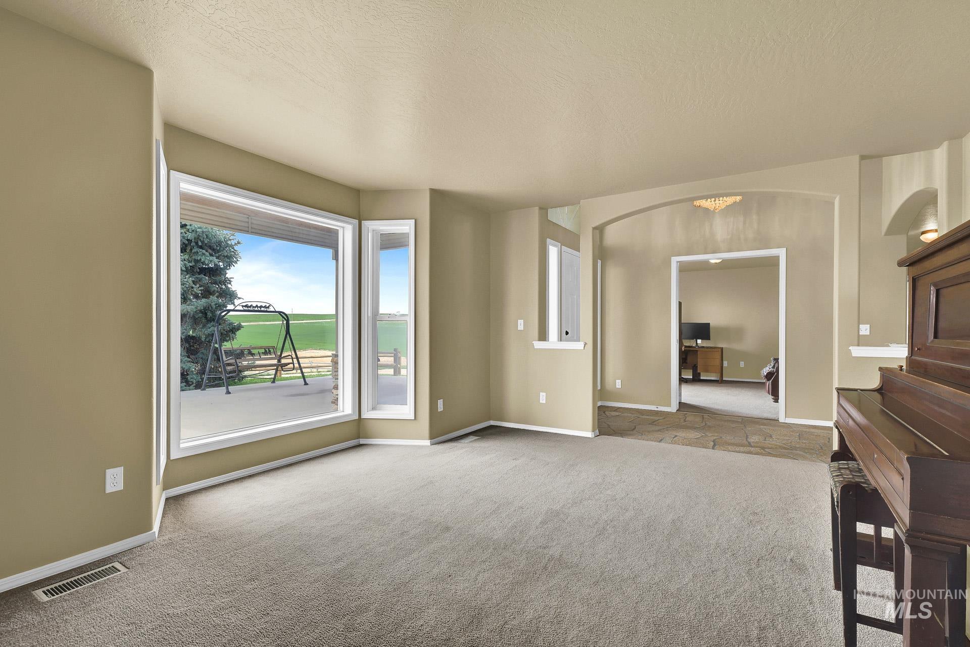 9770 Farner Rd, Nampa, Idaho 83686-9148, 3 Bedrooms, 3 Bathrooms, Farm & Ranch For Sale, Price $1,200,000, 98957131