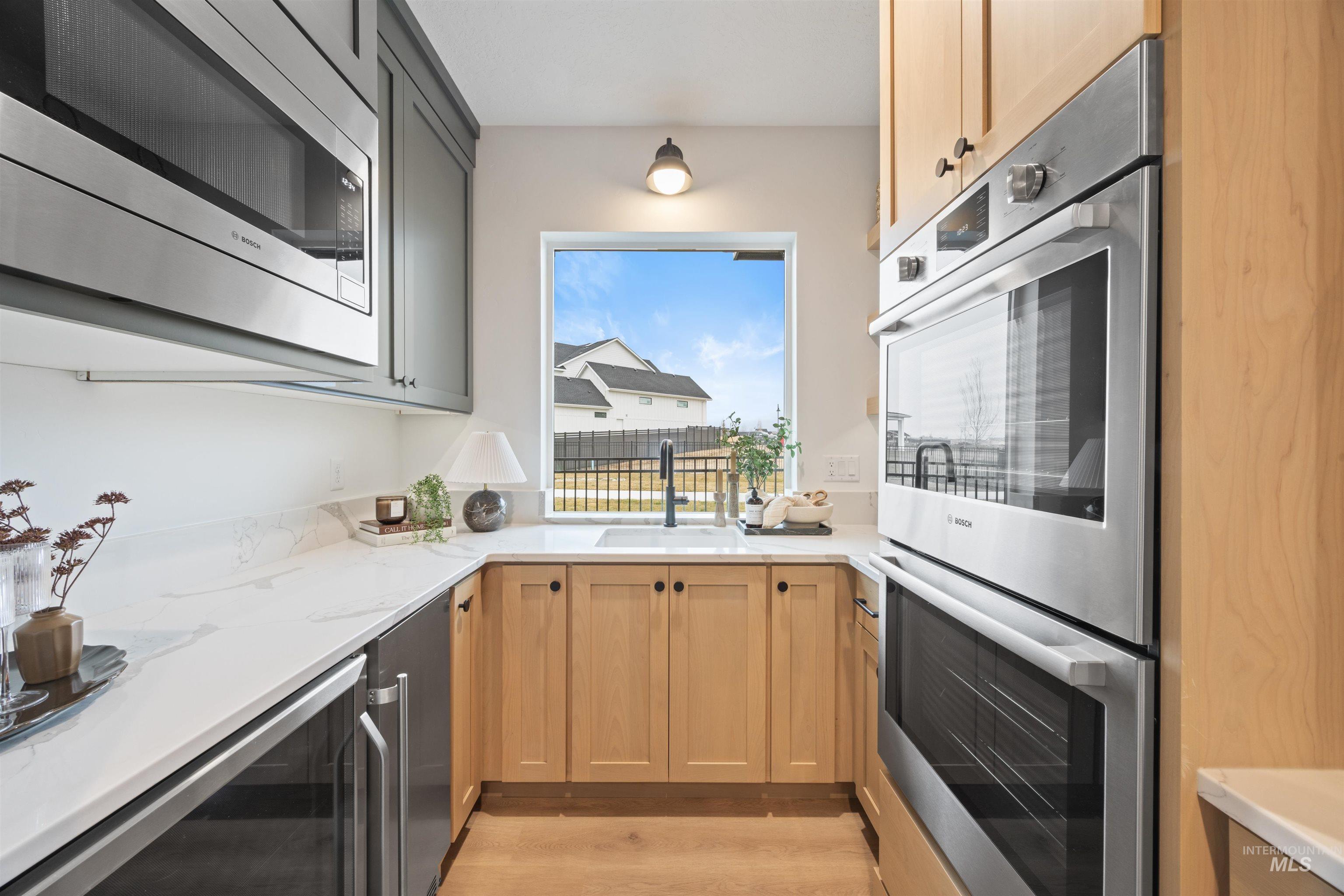 2229 N Buhrstone Ave, Eagle, Idaho 83616, 3 Bedrooms, 3.5 Bathrooms, Residential For Sale, Price $1,074,900,MLS 98957140