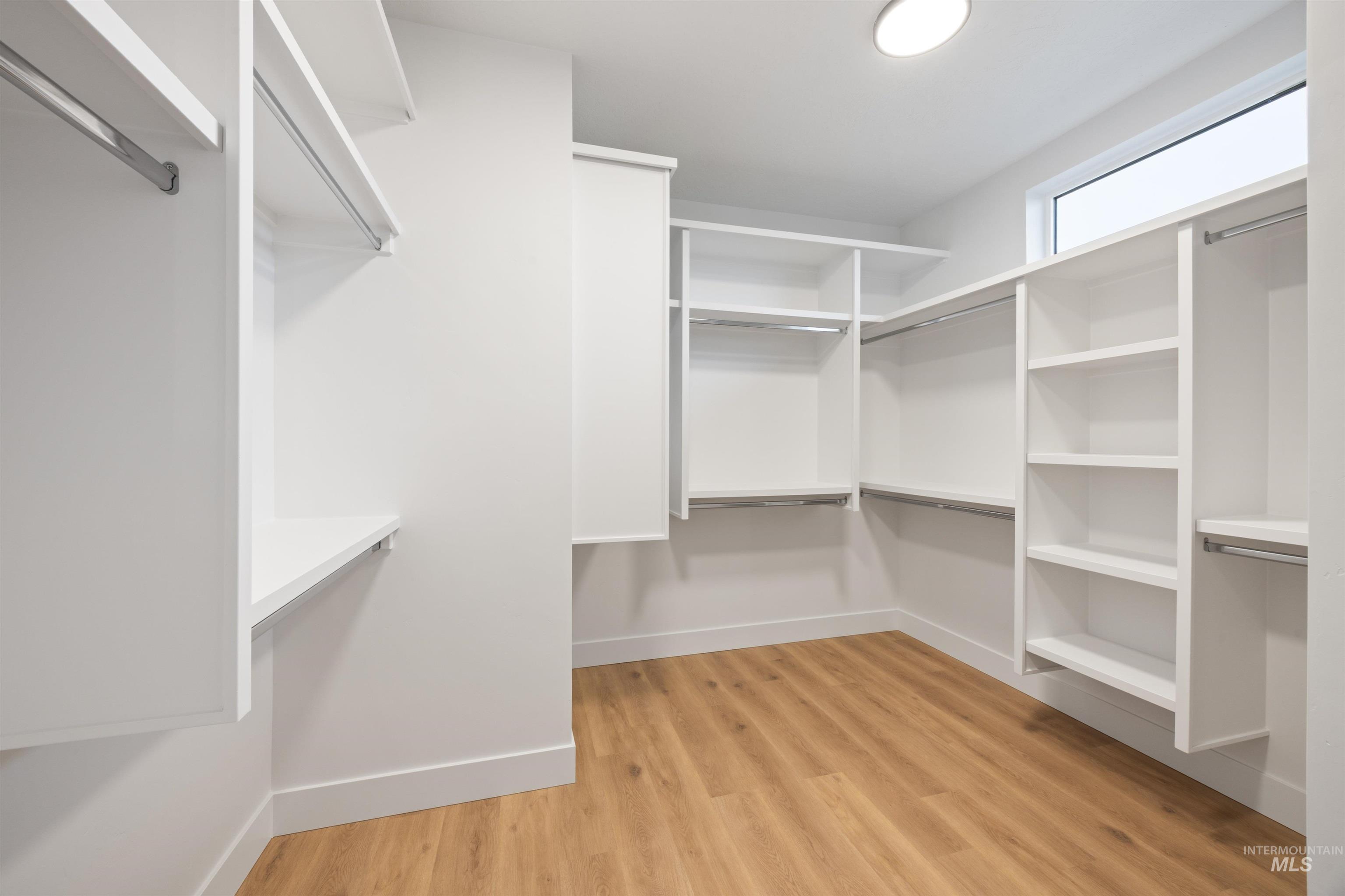 2229 N Buhrstone Ave, Eagle, Idaho 83616, 3 Bedrooms, 3.5 Bathrooms, Residential For Sale, Price $1,074,900,MLS 98957140