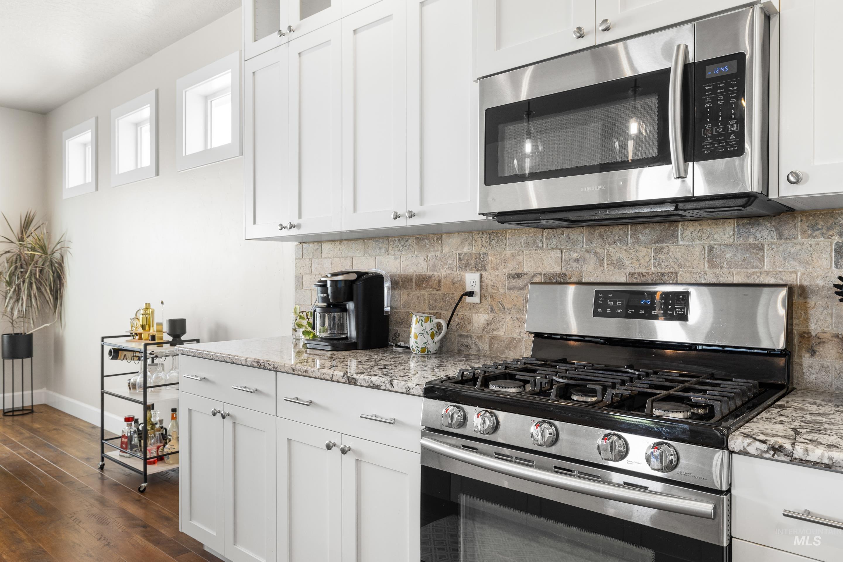 2709 Fallcrest St., Caldwell, Idaho 83607-5179, 3 Bedrooms, 2 Bathrooms, Residential For Sale, Price $440,000,MLS 98957141