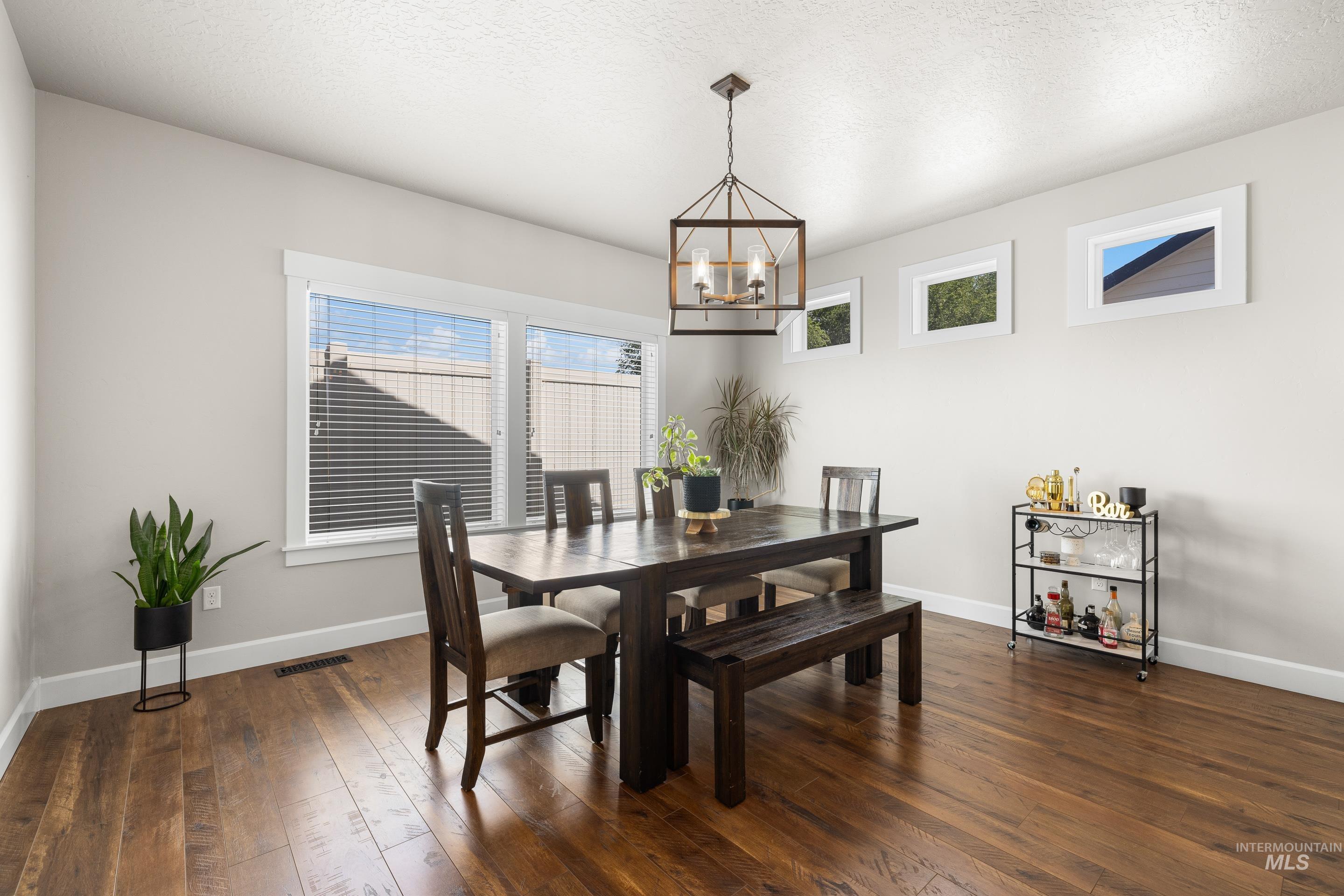 2709 Fallcrest St., Caldwell, Idaho 83607-5179, 3 Bedrooms, 2 Bathrooms, Residential For Sale, Price $440,000,MLS 98957141