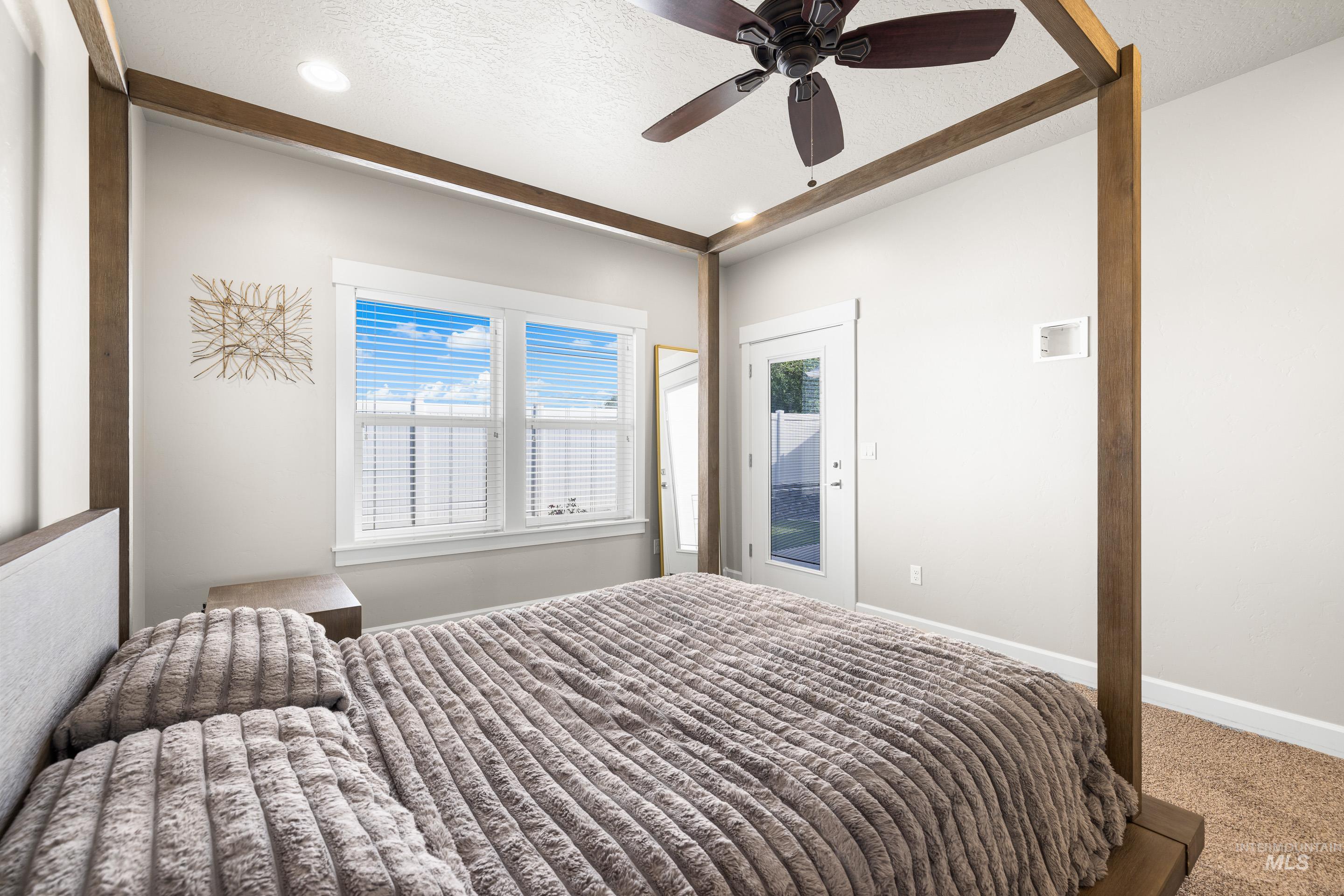 2709 Fallcrest St., Caldwell, Idaho 83607-5179, 3 Bedrooms, 2 Bathrooms, Residential For Sale, Price $440,000,MLS 98957141