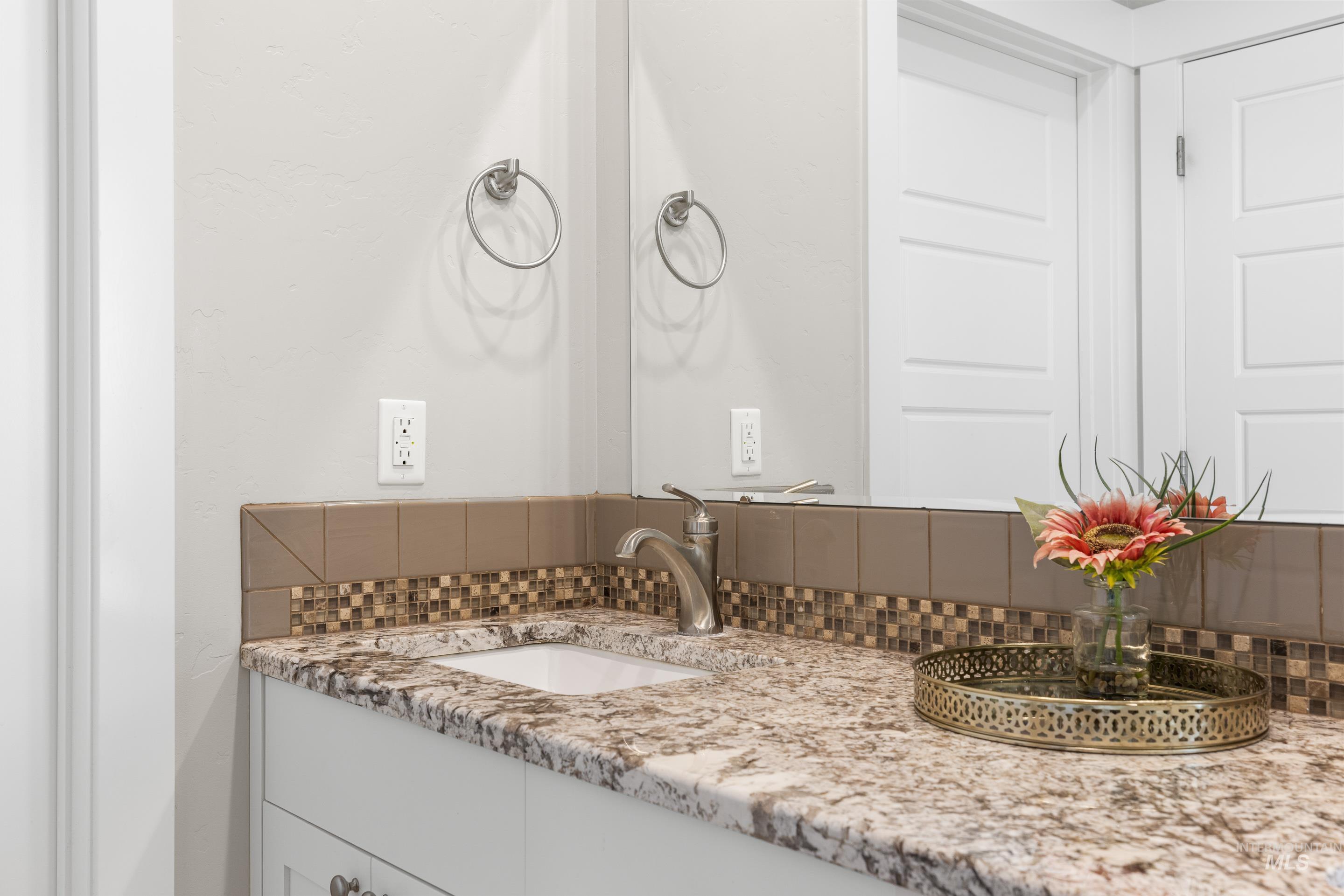 2709 Fallcrest St., Caldwell, Idaho 83607-5179, 3 Bedrooms, 2 Bathrooms, Residential For Sale, Price $440,000,MLS 98957141