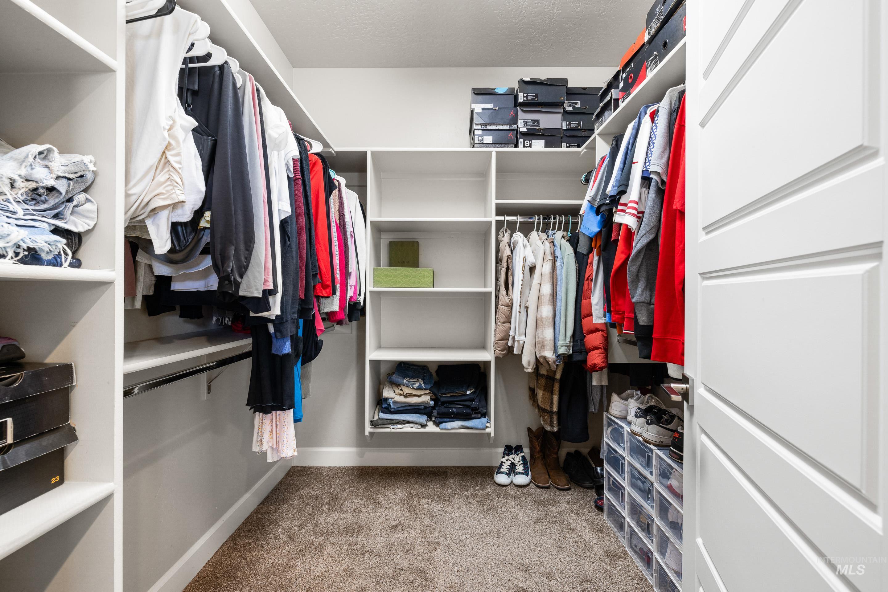 2709 Fallcrest St., Caldwell, Idaho 83607-5179, 3 Bedrooms, 2 Bathrooms, Residential For Sale, Price $440,000,MLS 98957141