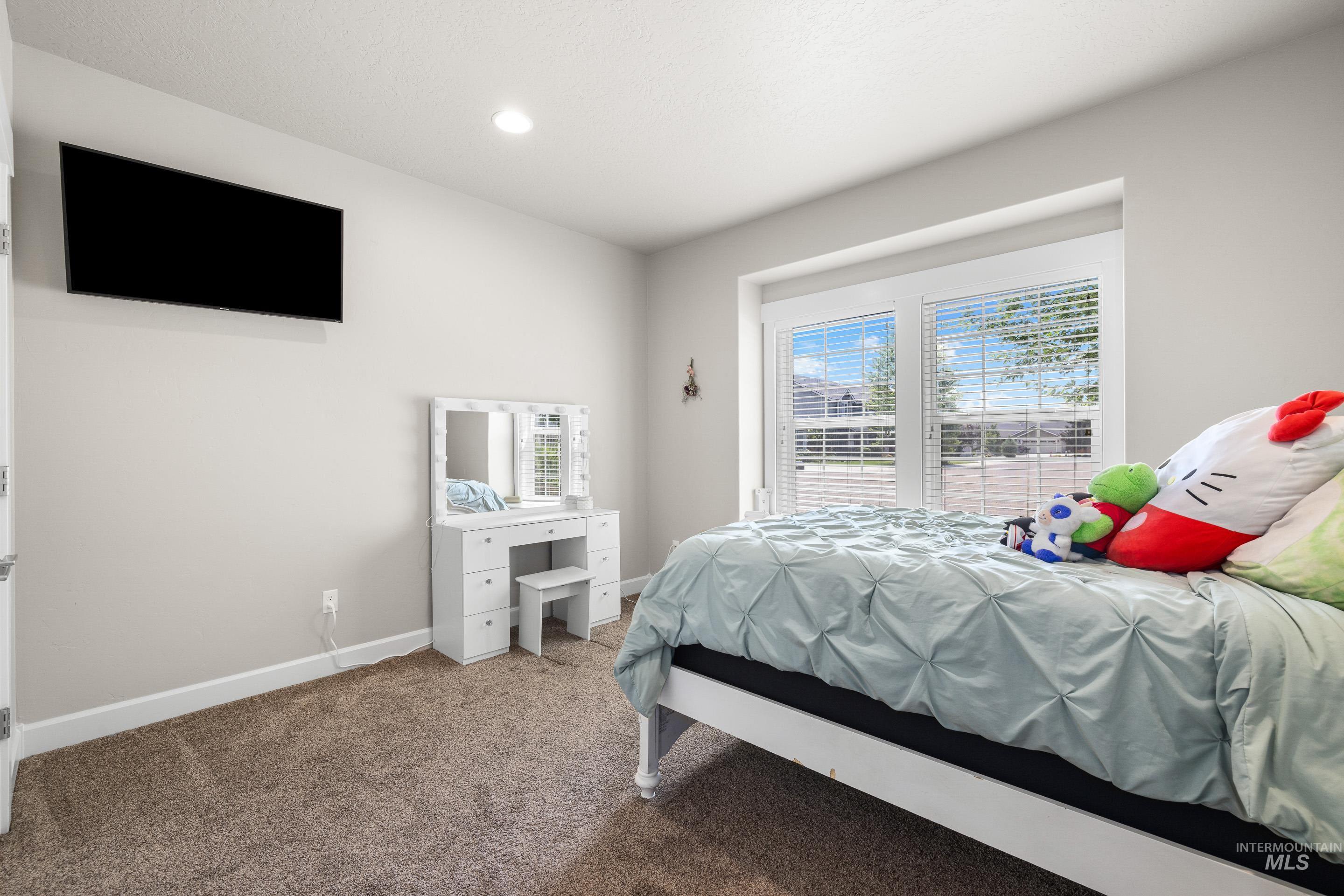 2709 Fallcrest St., Caldwell, Idaho 83607-5179, 3 Bedrooms, 2 Bathrooms, Residential For Sale, Price $440,000,MLS 98957141