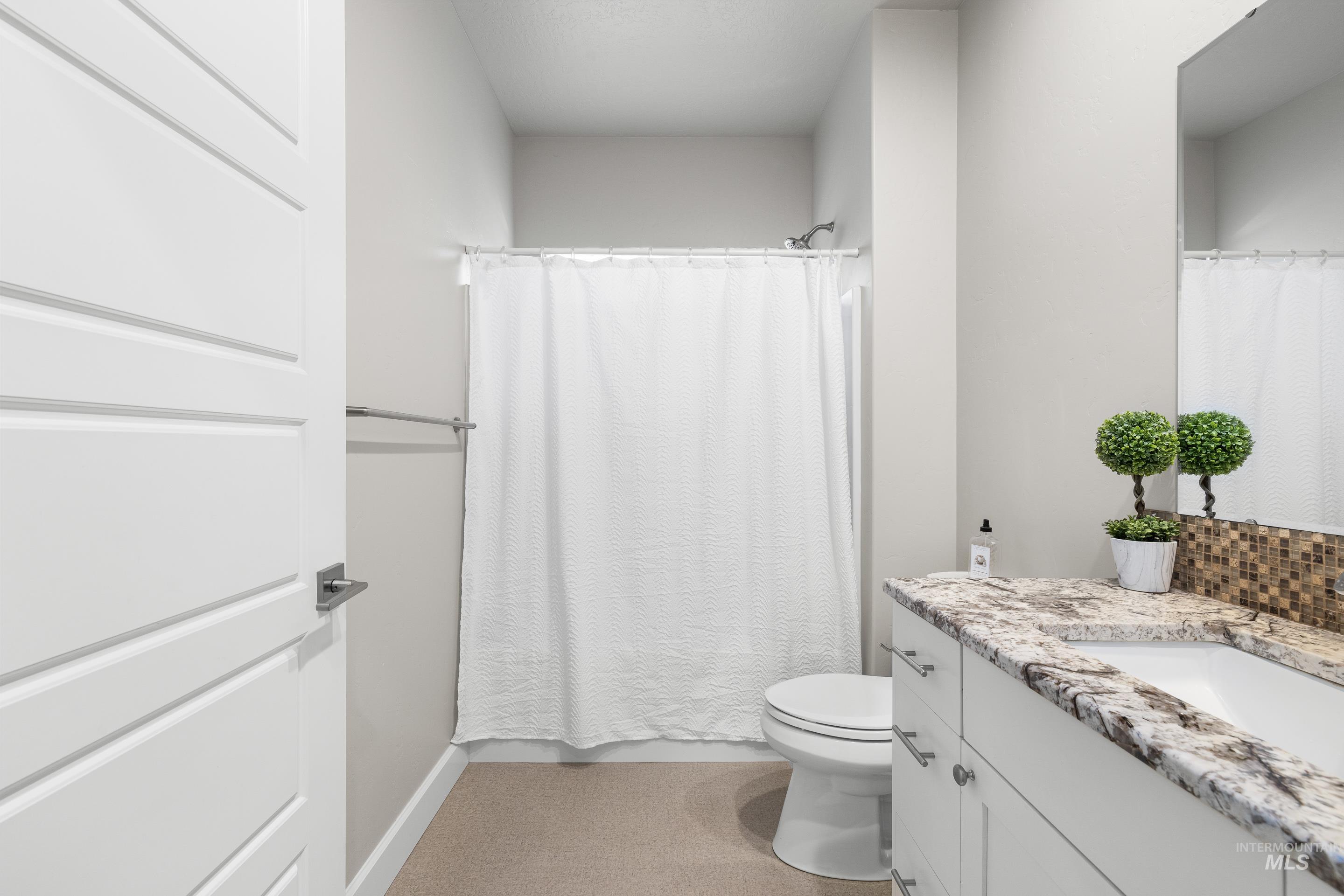 2709 Fallcrest St., Caldwell, Idaho 83607-5179, 3 Bedrooms, 2 Bathrooms, Residential For Sale, Price $440,000,MLS 98957141