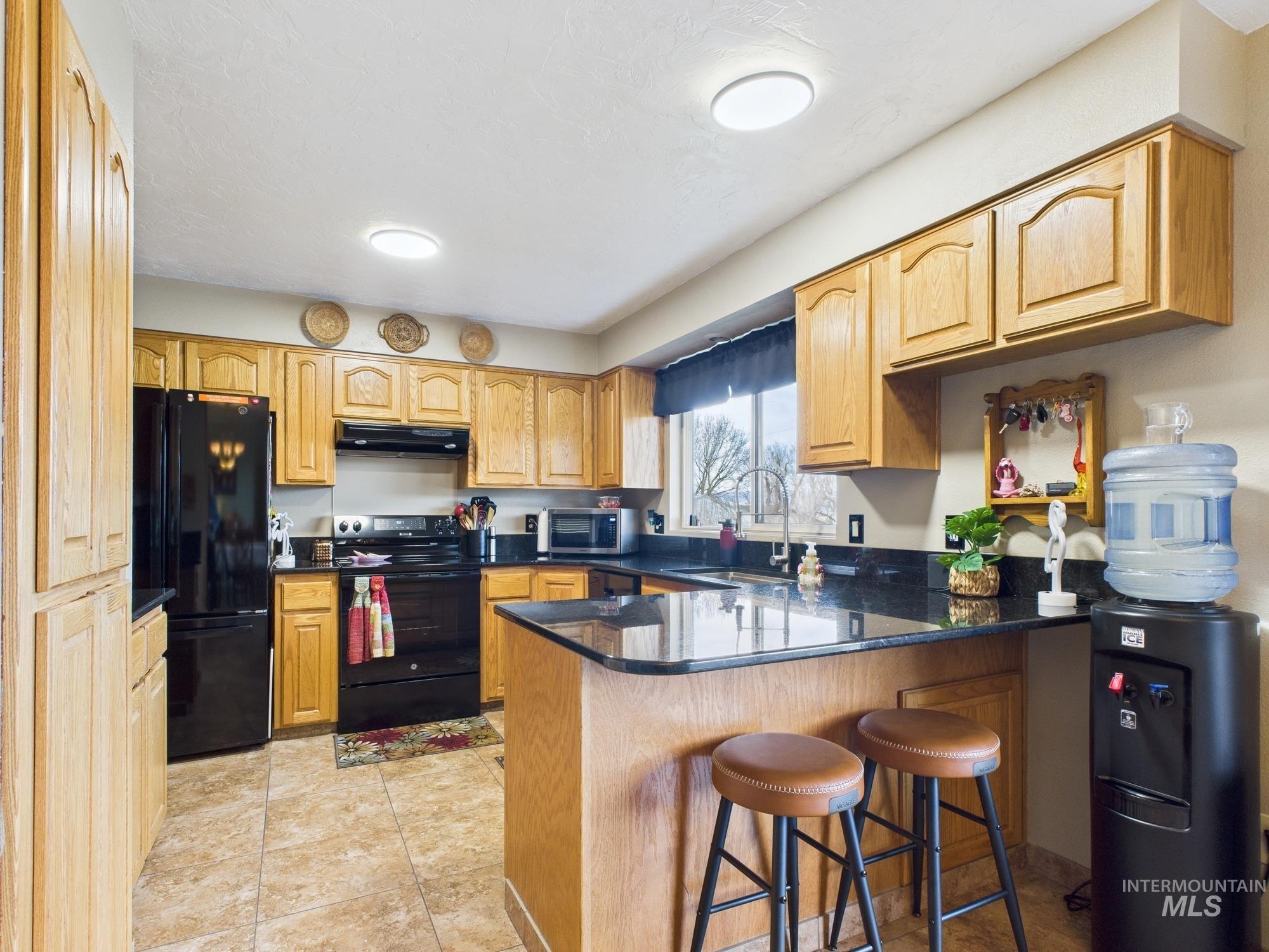 3585 Country Club Drive, Lewiston, Idaho 83501, 5 Bedrooms, 3 Bathrooms, Residential For Sale, Price $480,000, 98957165