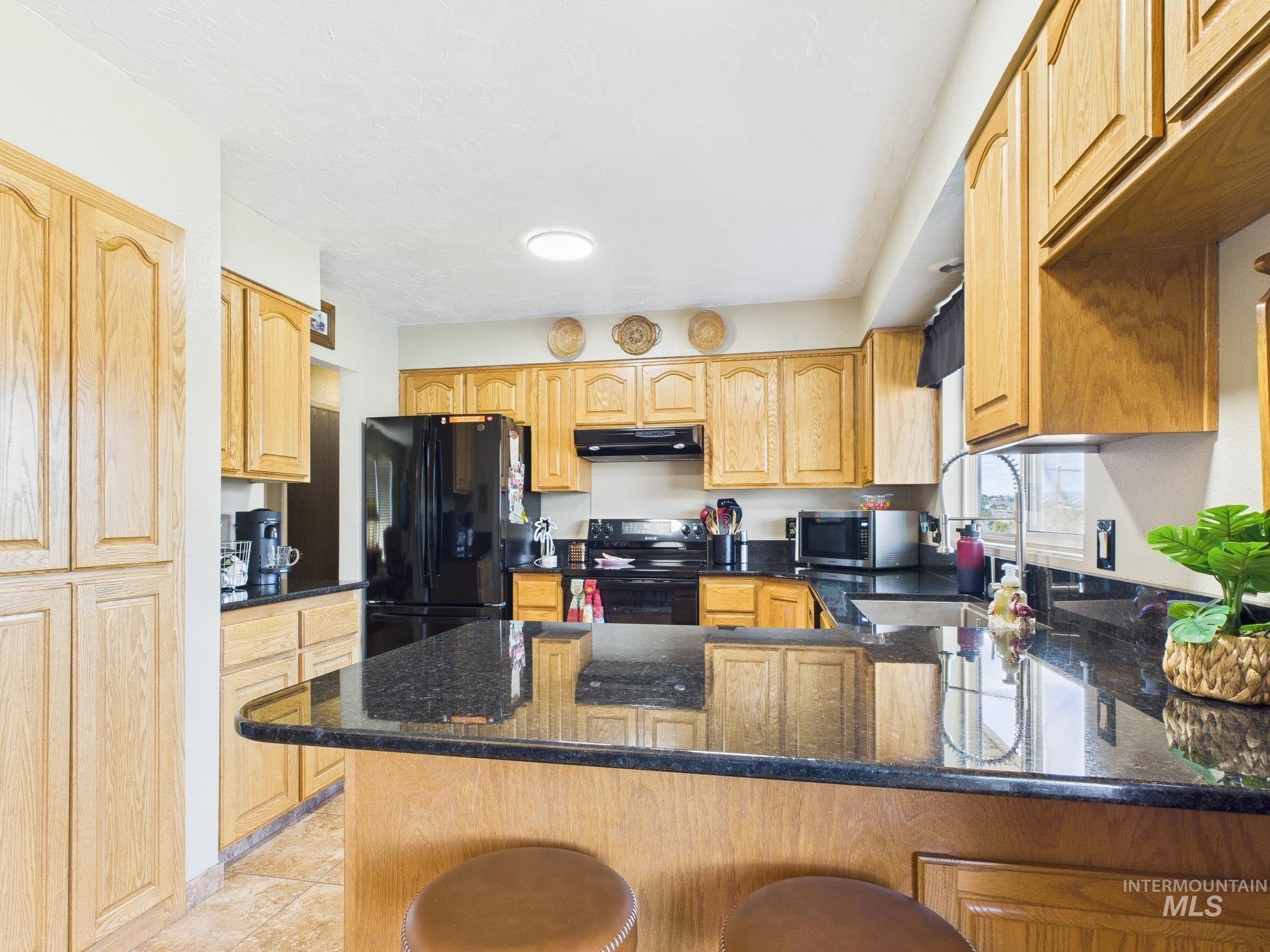 3585 Country Club Drive, Lewiston, Idaho 83501, 5 Bedrooms, 3 Bathrooms, Residential For Sale, Price $480,000, 98957165