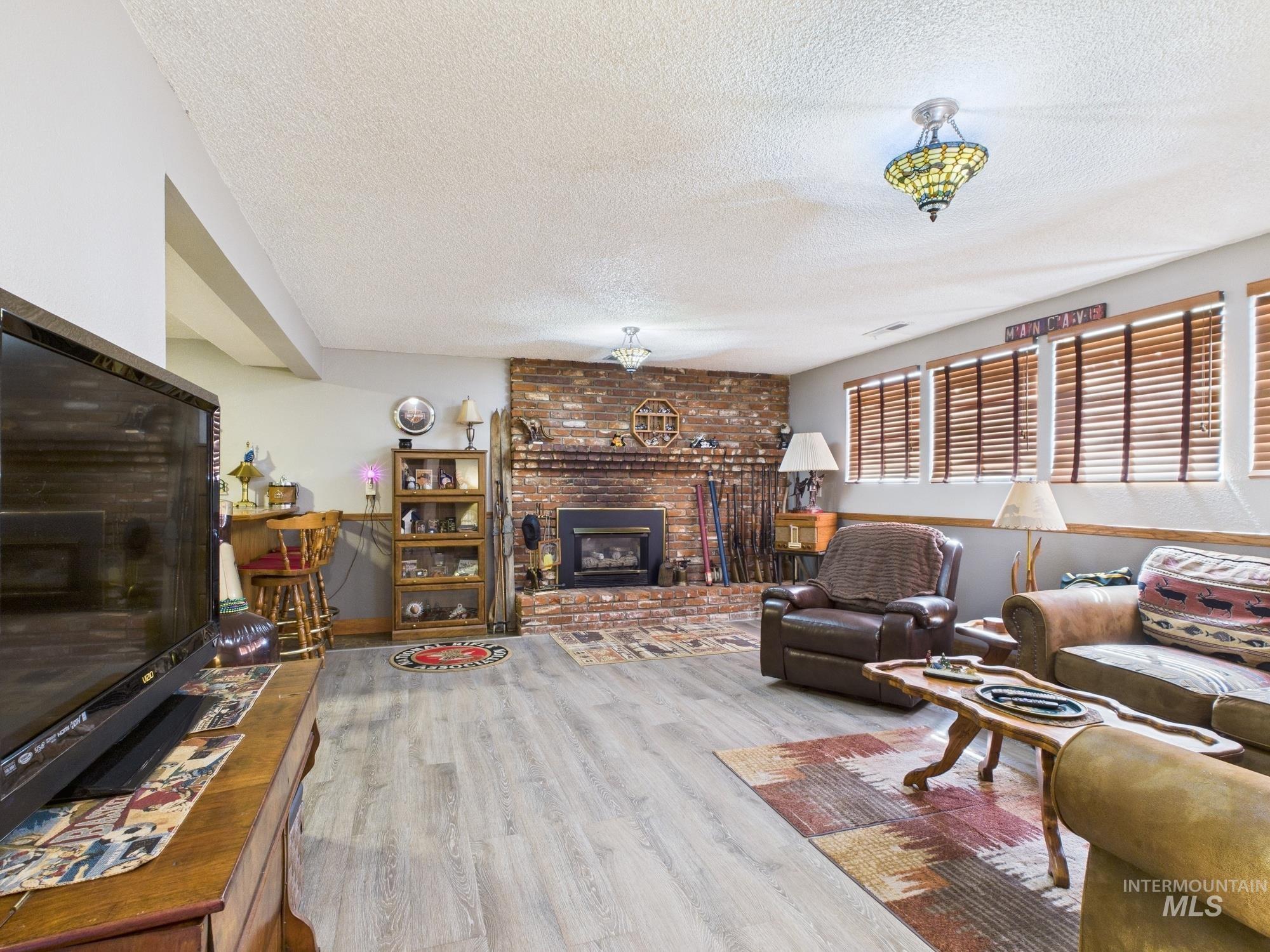 3585 Country Club Drive, Lewiston, Idaho 83501, 5 Bedrooms, 3 Bathrooms, Residential For Sale, Price $480,000, 98957165