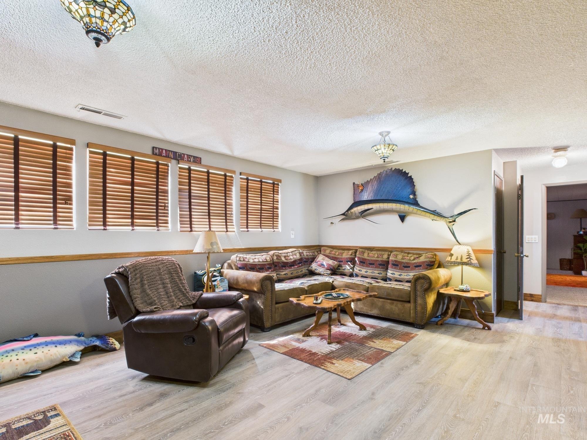 3585 Country Club Drive, Lewiston, Idaho 83501, 5 Bedrooms, 3 Bathrooms, Residential For Sale, Price $480,000, 98957165