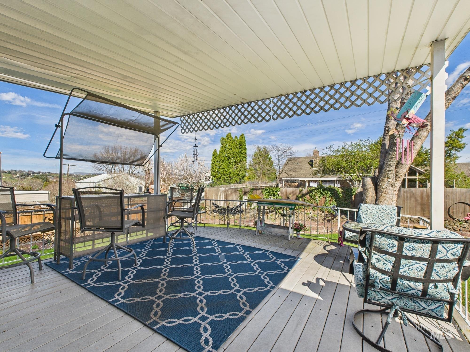 3585 Country Club Drive, Lewiston, Idaho 83501, 5 Bedrooms, 3 Bathrooms, Residential For Sale, Price $480,000, 98957165