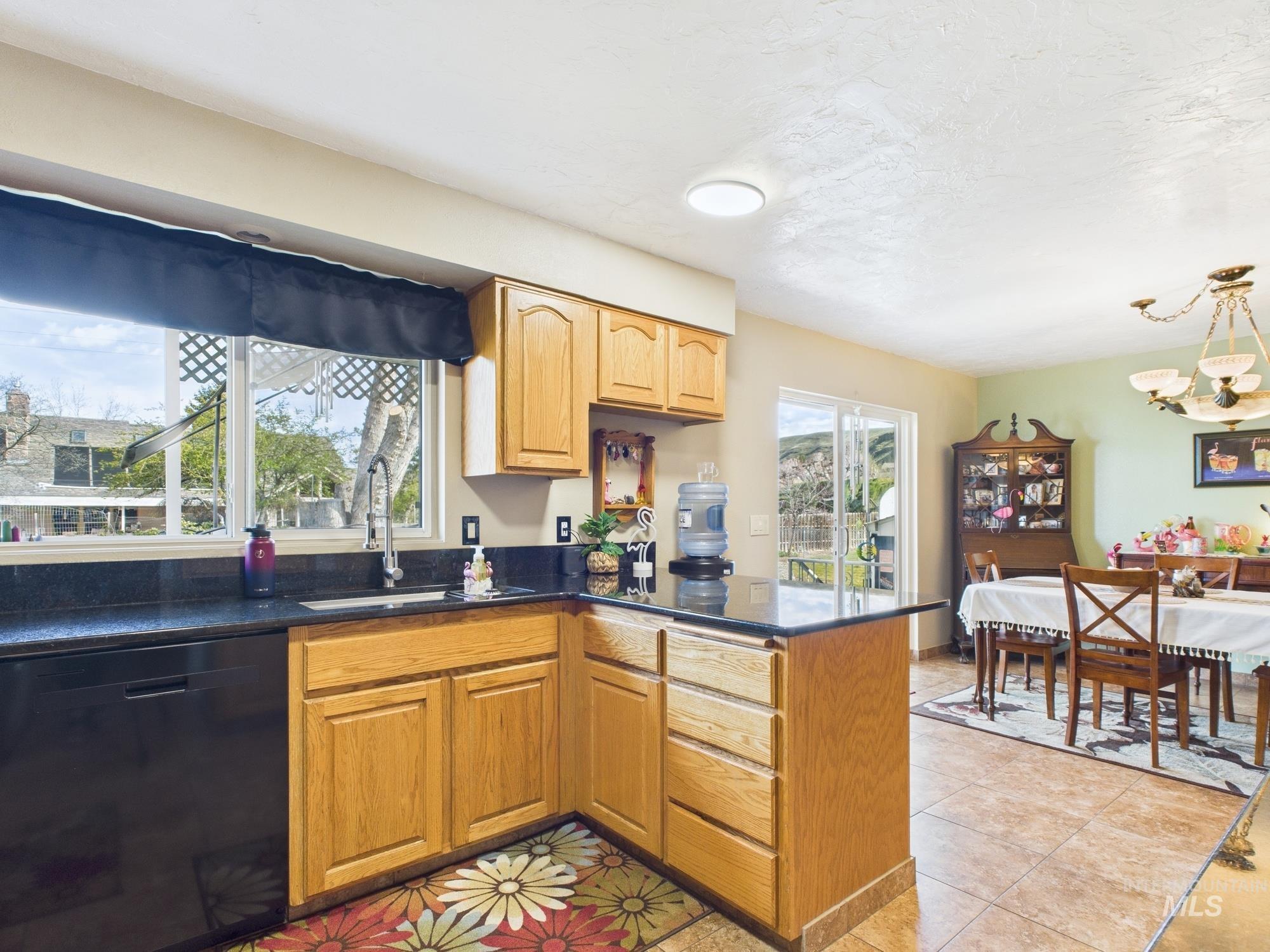 3585 Country Club Drive, Lewiston, Idaho 83501, 5 Bedrooms, 3 Bathrooms, Residential For Sale, Price $480,000, 98957165