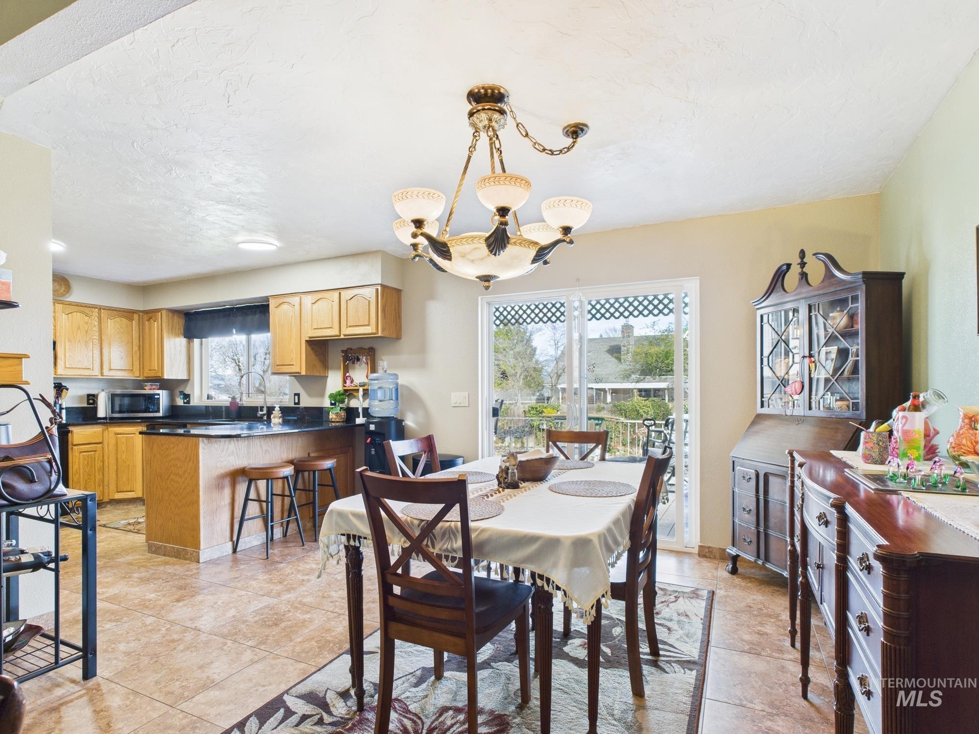 3585 Country Club Drive, Lewiston, Idaho 83501, 5 Bedrooms, 3 Bathrooms, Residential For Sale, Price $480,000, 98957165