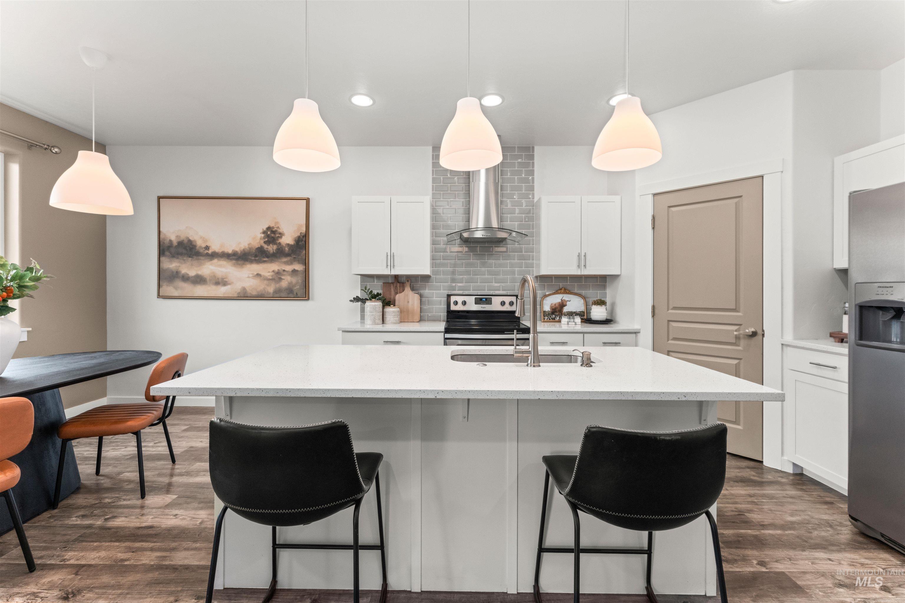 1983 W Bella Lane, Nampa, Idaho 83651, 3 Bedrooms, 2.5 Bathrooms, Residential Income For Sale, Price $375,000,MLS 98957171