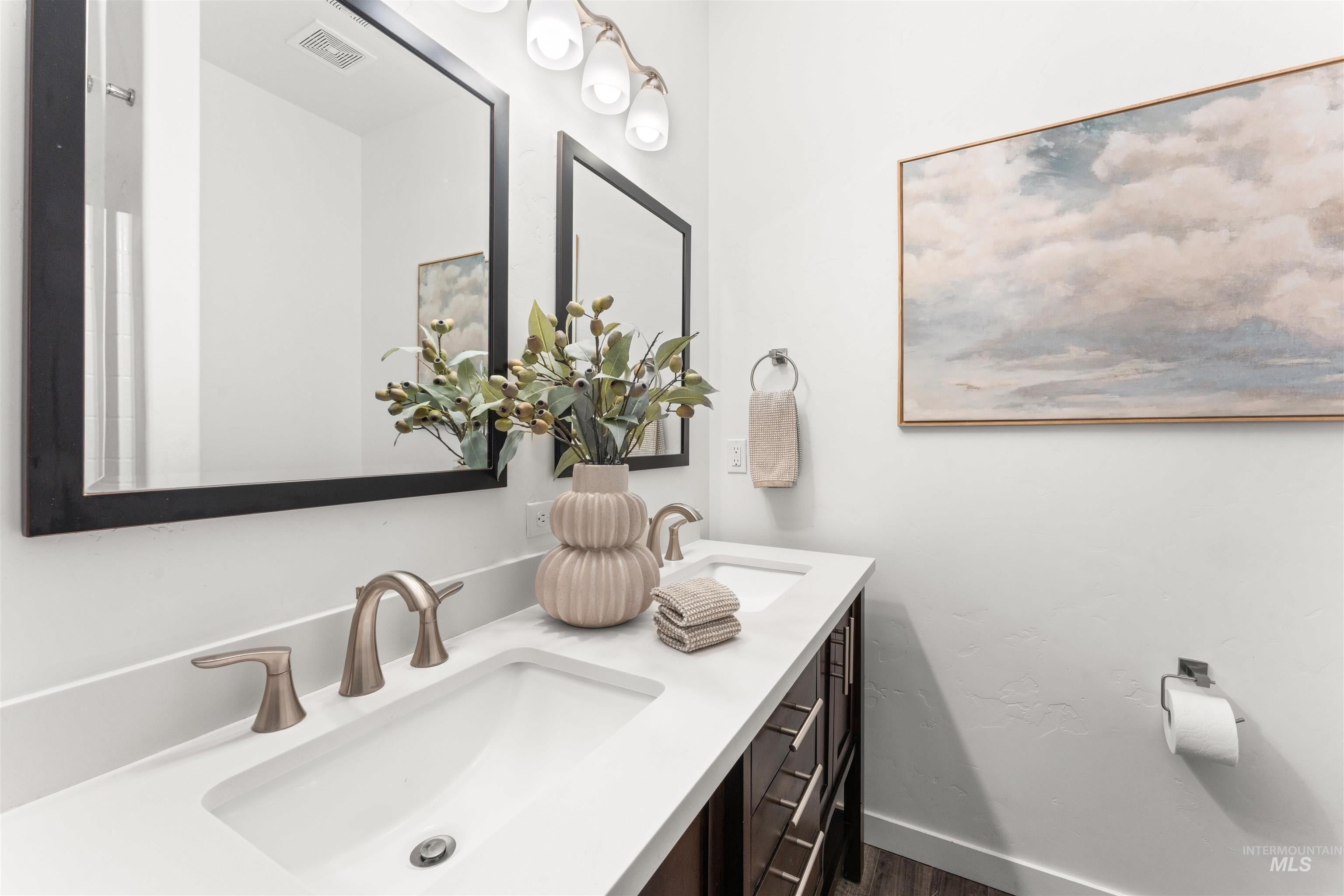 1983 W Bella Lane, Nampa, Idaho 83651, 3 Bedrooms, 2.5 Bathrooms, Residential Income For Sale, Price $375,000,MLS 98957171