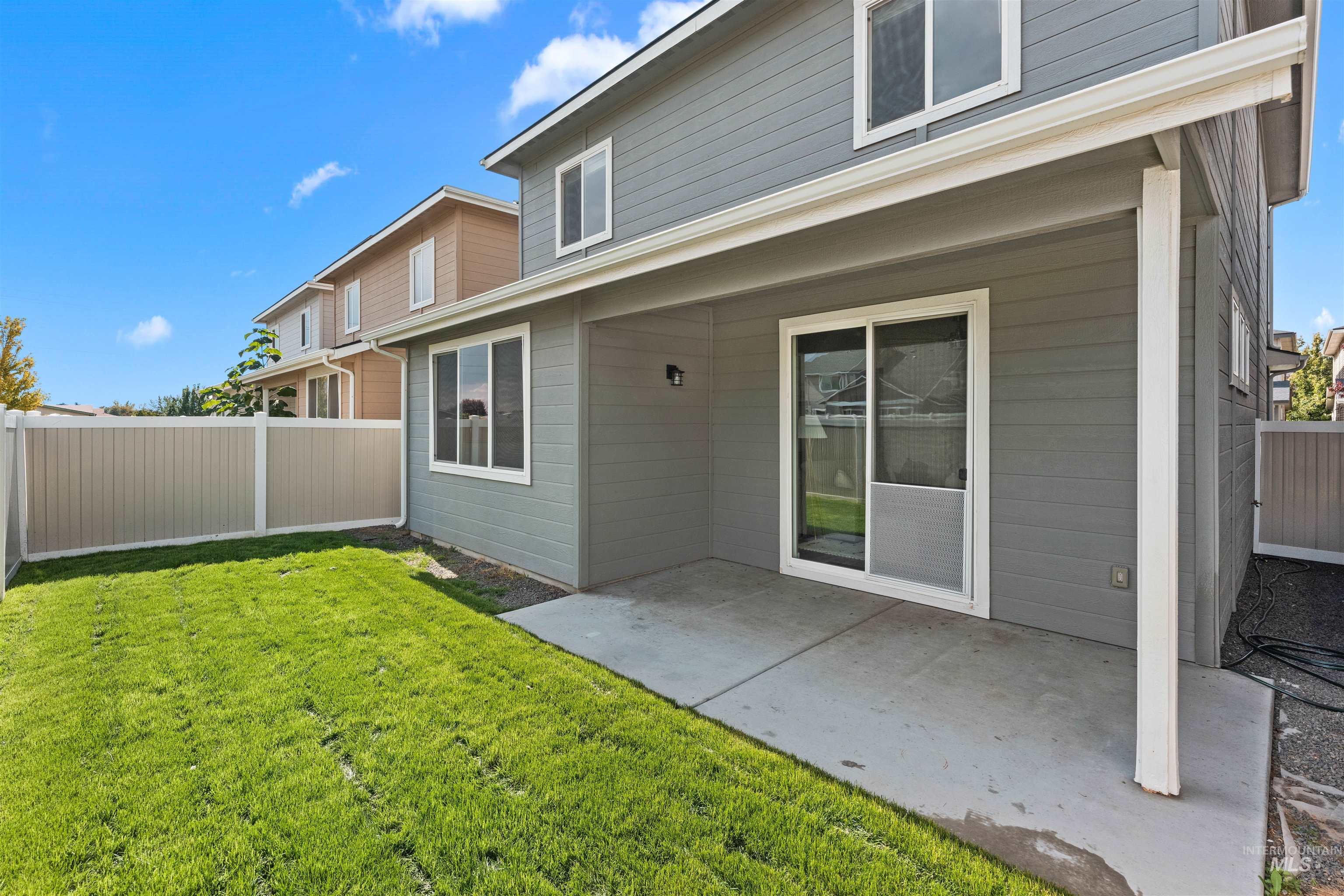 1983 W Bella Lane, Nampa, Idaho 83651, 3 Bedrooms, 2.5 Bathrooms, Residential Income For Sale, Price $375,000,MLS 98957171