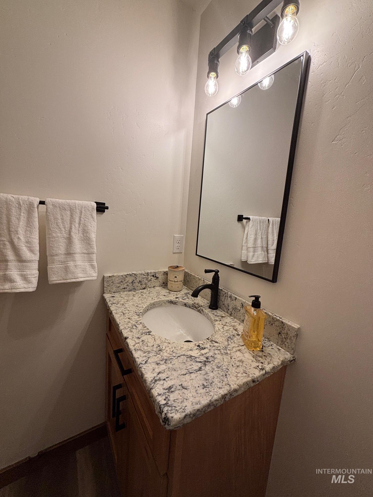 2211 Powers Drive, Lewiston, Idaho 83501, 3 Bedrooms, 2.5 Bathrooms, Residential For Sale, Price $527,000,MLS 98957174