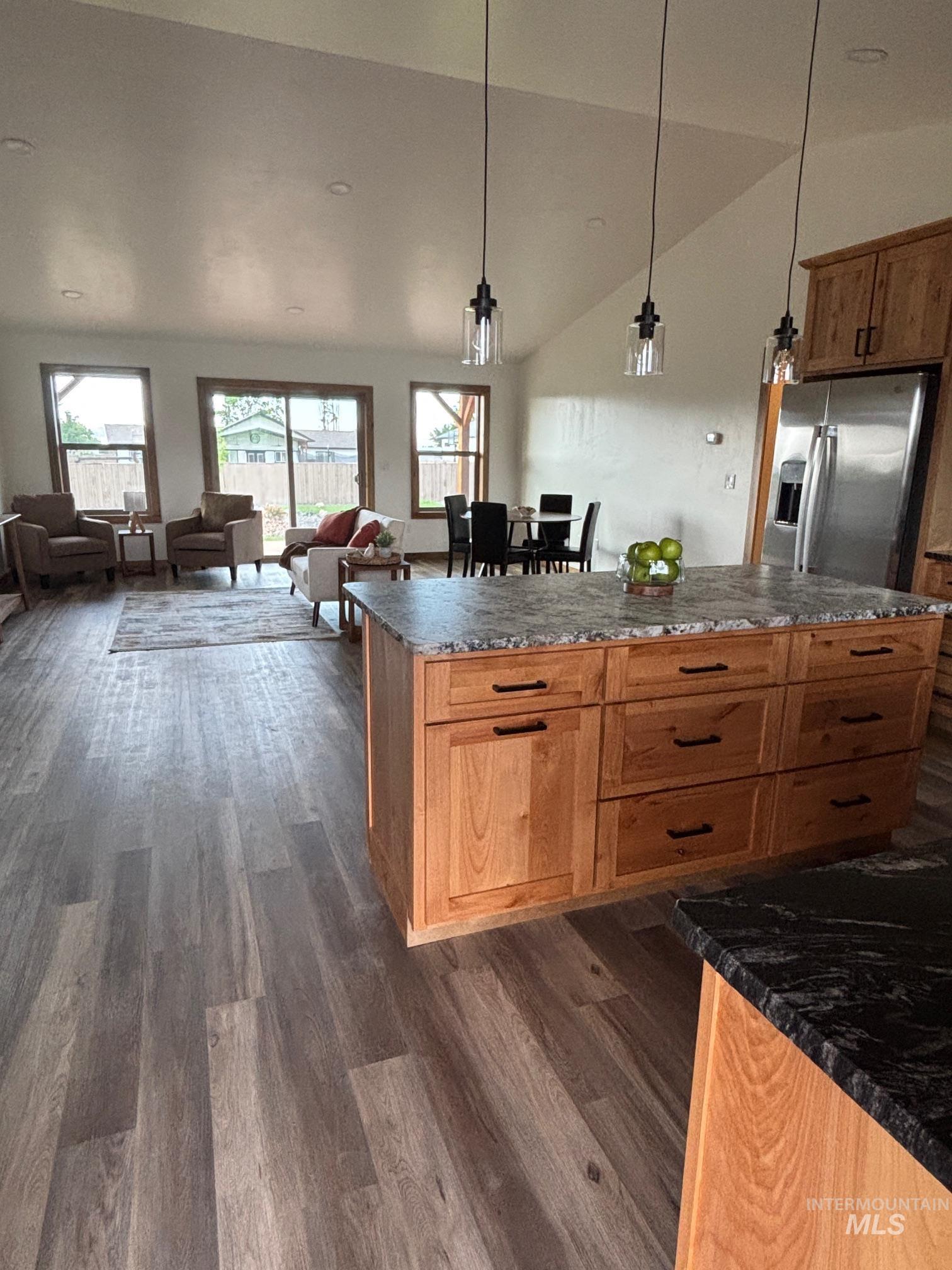 2211 Powers Drive, Lewiston, Idaho 83501, 3 Bedrooms, 2.5 Bathrooms, Residential For Sale, Price $527,000,MLS 98957174