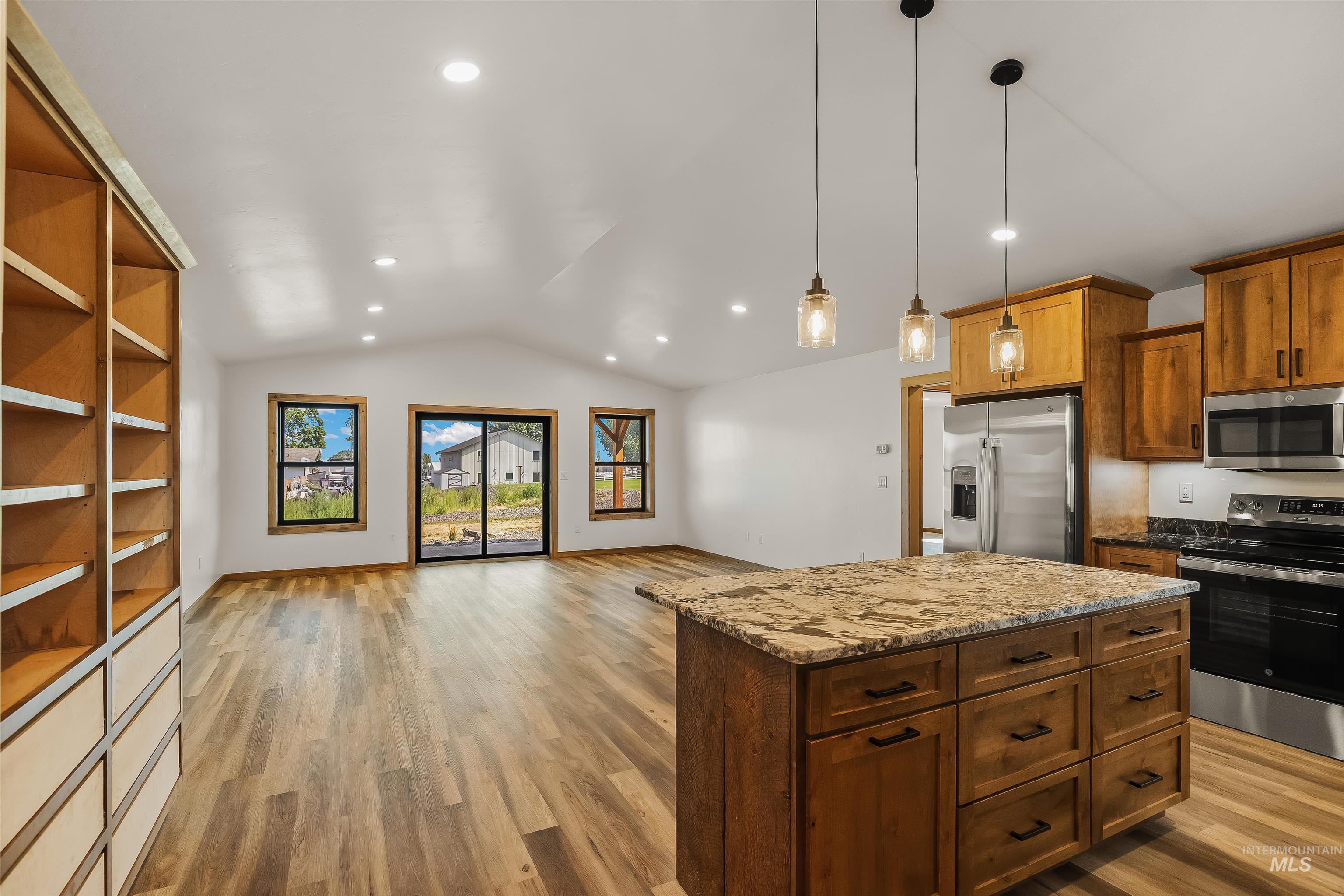 2213 Powers Drive, Lewiston, Idaho 83501, 3 Bedrooms, 2.5 Bathrooms, Residential For Sale, Price $530,000,MLS 98957177