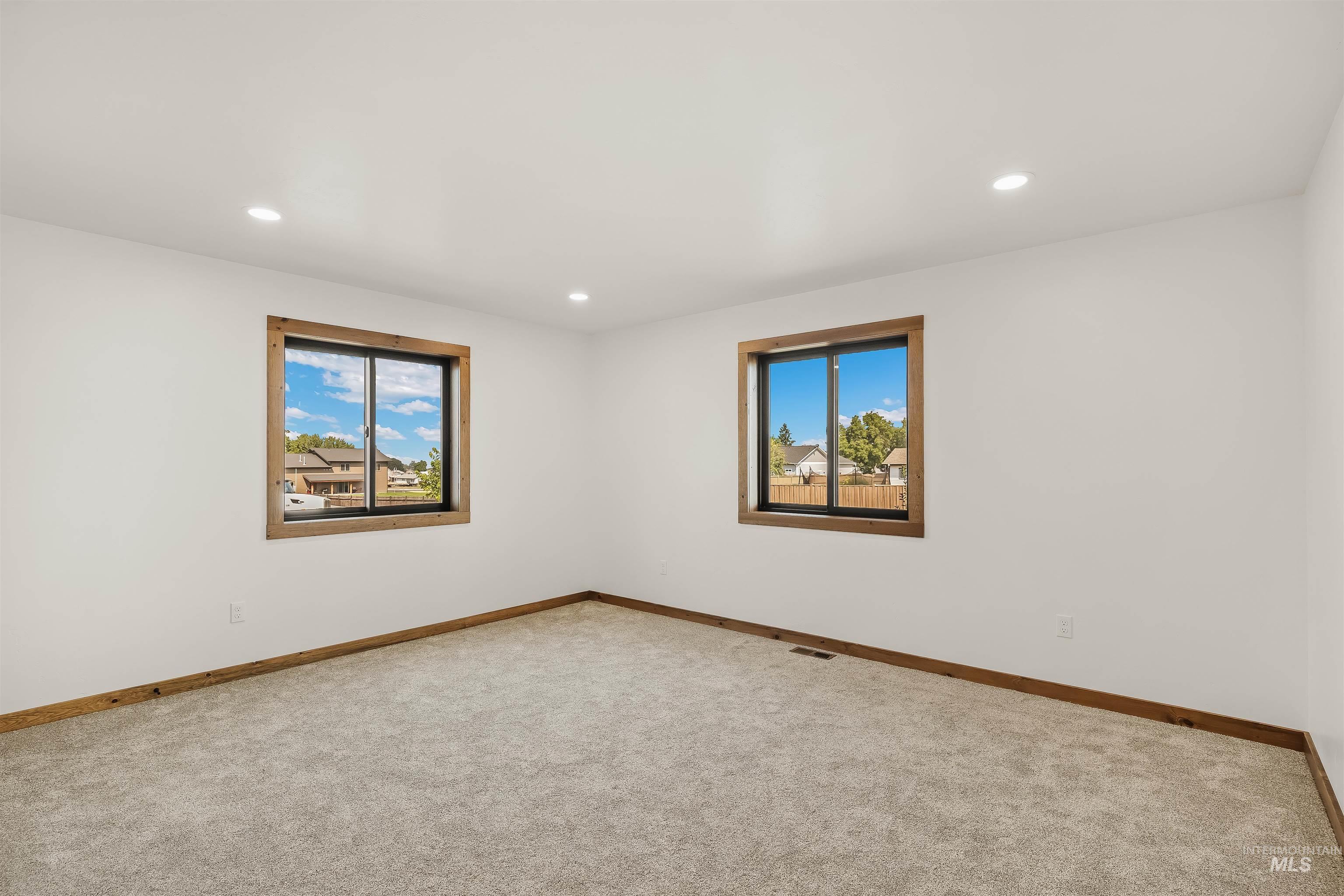 2213 Powers Drive, Lewiston, Idaho 83501, 3 Bedrooms, 2.5 Bathrooms, Residential For Sale, Price $530,000,MLS 98957177