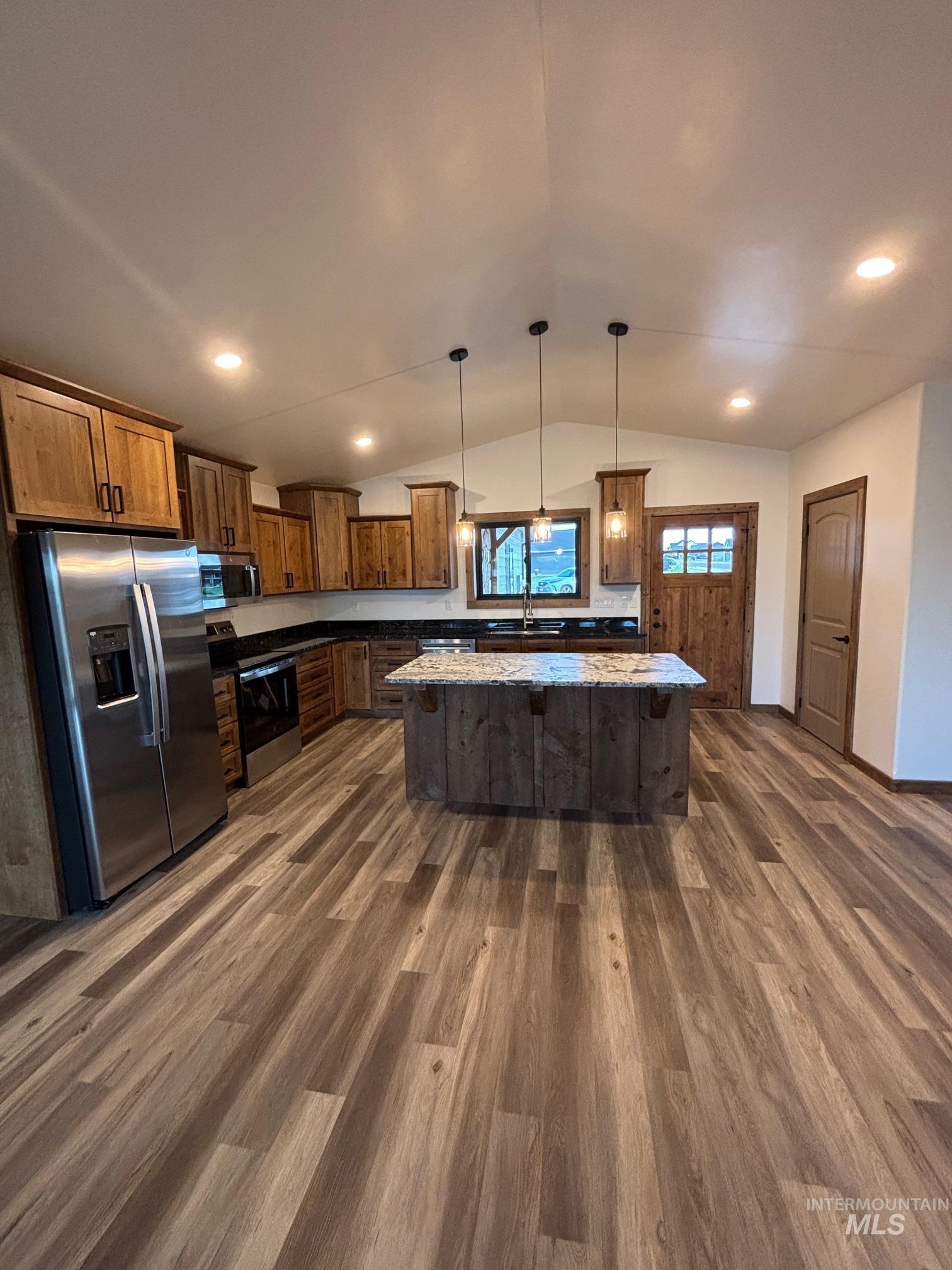 2213 Powers Drive, Lewiston, Idaho 83501, 3 Bedrooms, 2.5 Bathrooms, Residential For Sale, Price $530,000,MLS 98957177