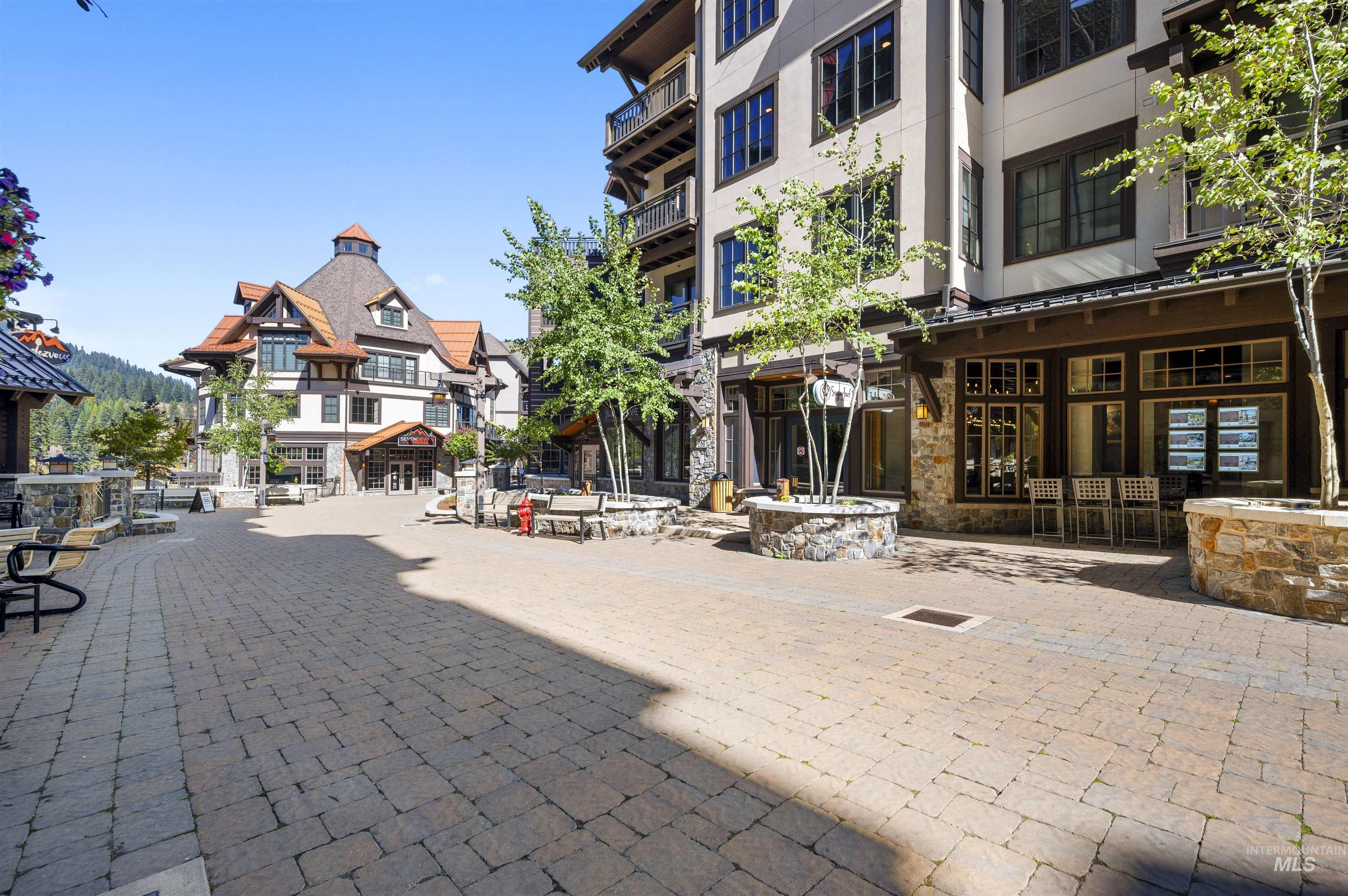 495 Discovery Drive, Donnelly, Idaho 83615, 4 Bedrooms, 4 Bathrooms, Residential For Sale, Price $2,900,000,MLS 98957226