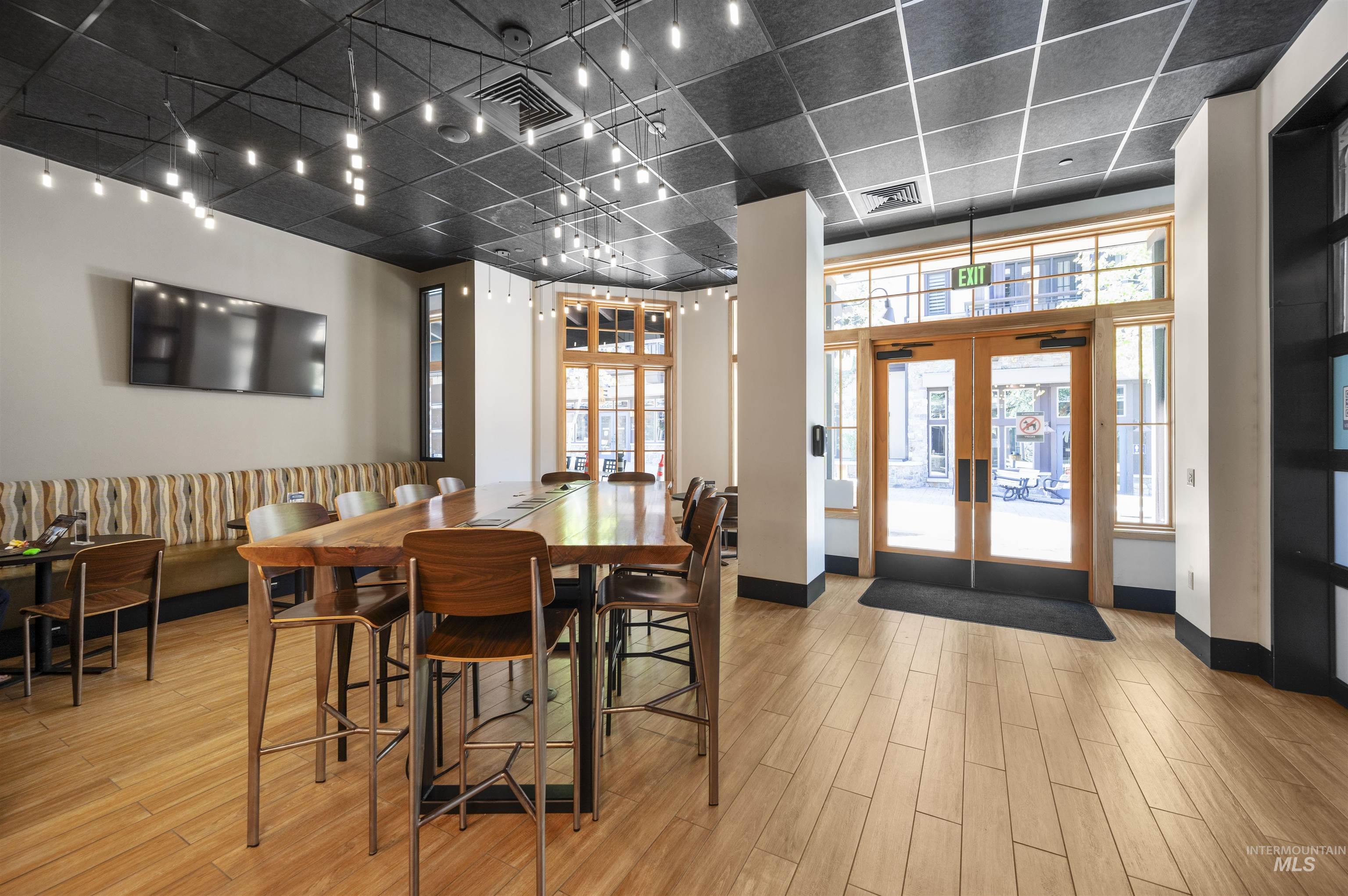 495 Discovery Drive, Donnelly, Idaho 83615, 4 Bedrooms, 4 Bathrooms, Residential For Sale, Price $2,900,000,MLS 98957226