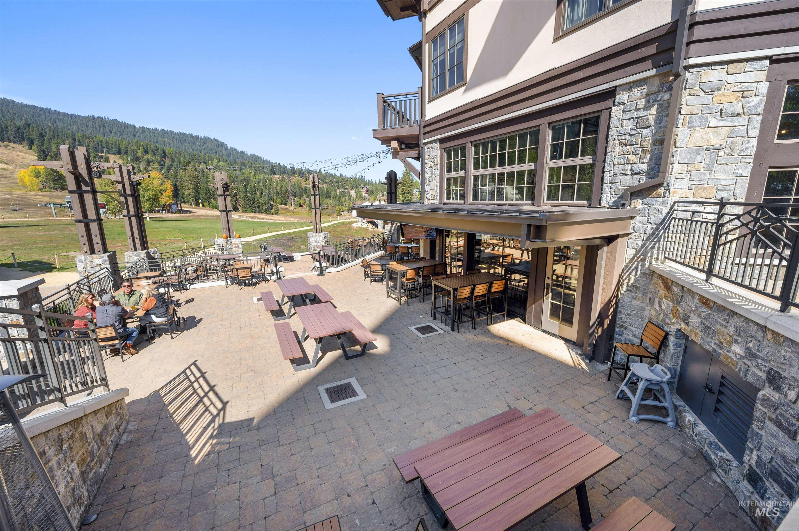 495 Discovery Drive, Donnelly, Idaho 83615, 4 Bedrooms, 4 Bathrooms, Residential For Sale, Price $2,900,000,MLS 98957226