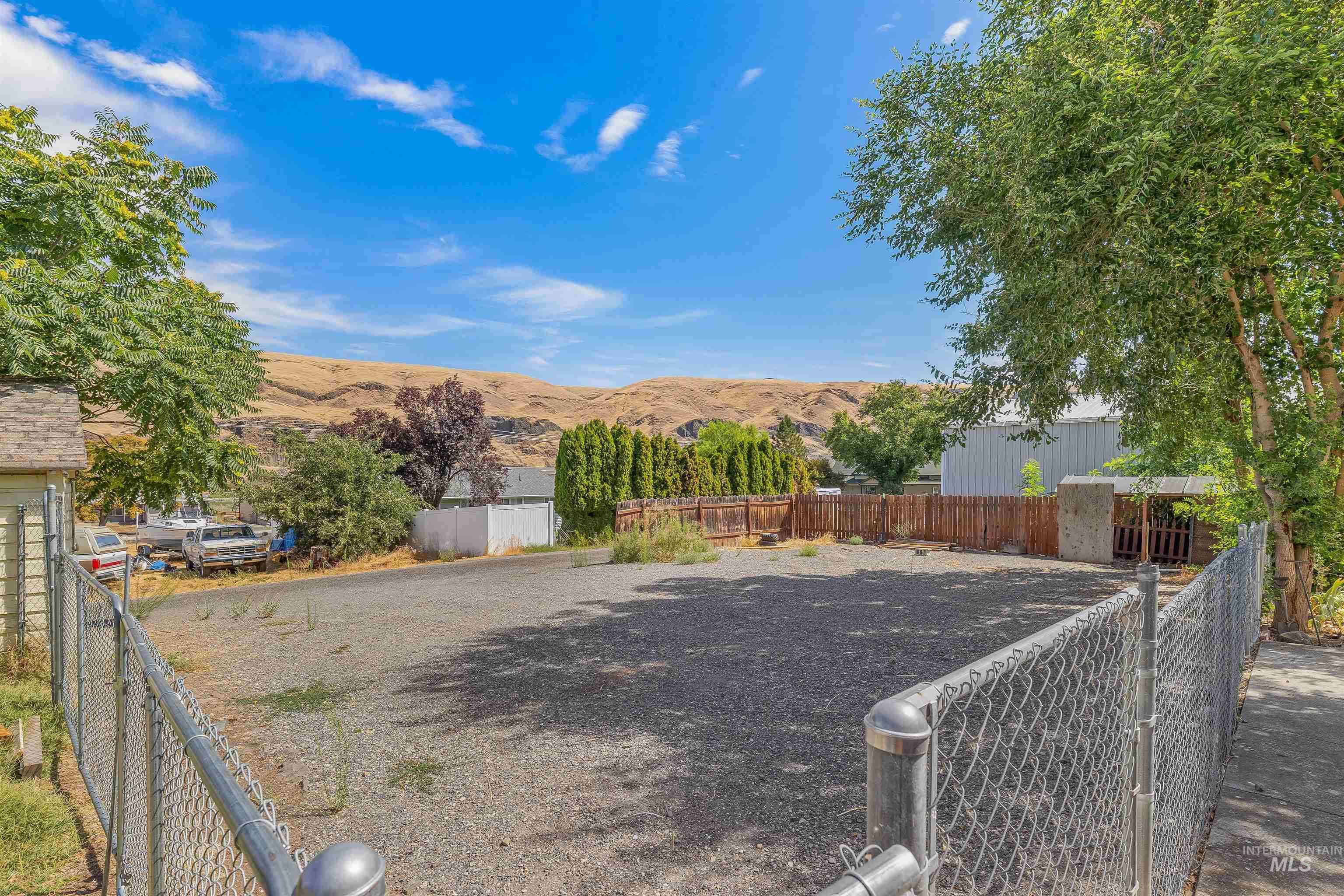 815 2nd Street, Asotin, Washington 99402, 4 Bedrooms, 2 Bathrooms, Residential For Sale, Price $334,900,MLS 98957301