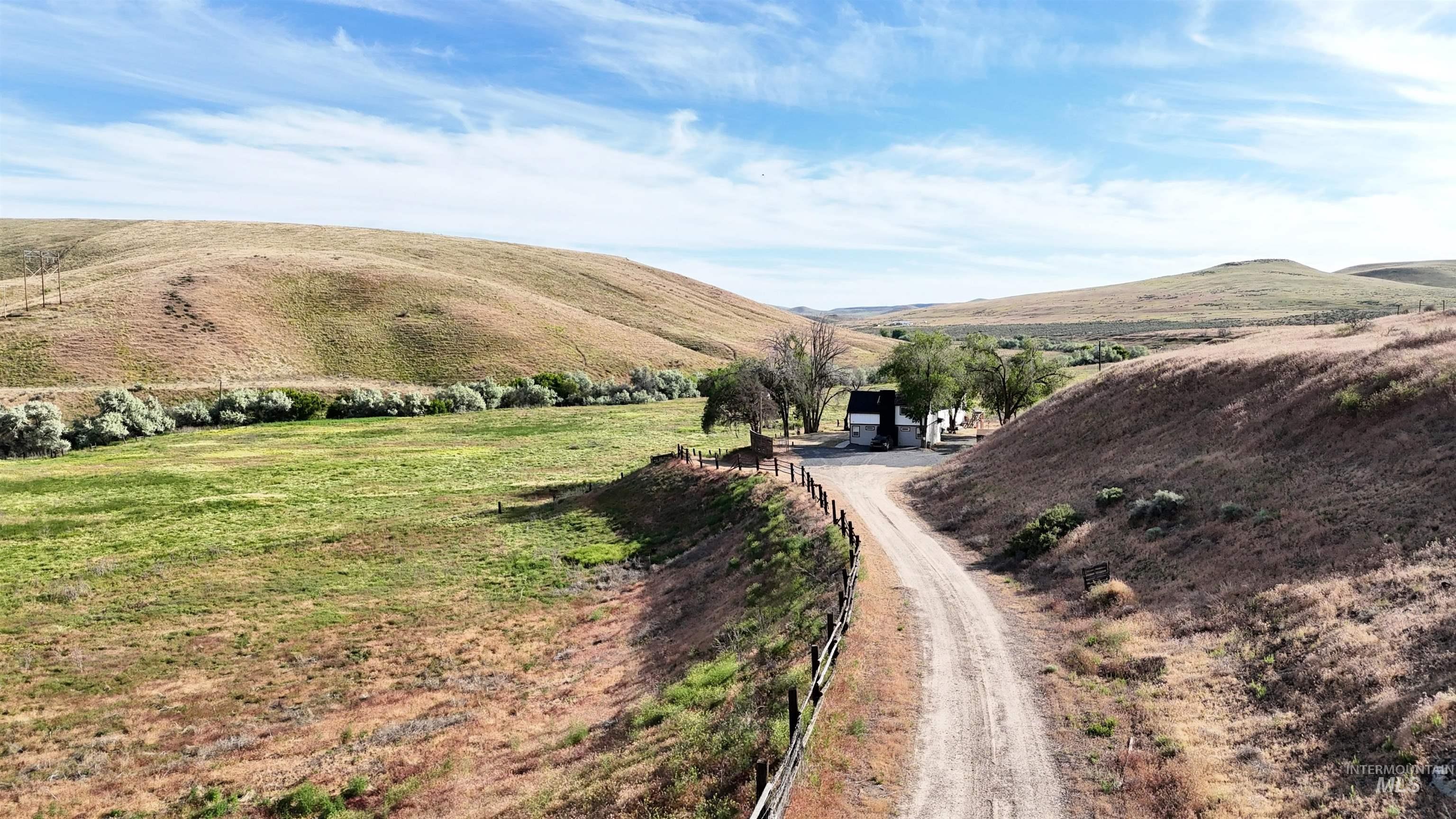 5850 Lockett Rd., Huntington, Oregon 97907, 4 Bedrooms, 2.5 Bathrooms, Farm & Ranch For Sale, Price $525,000,MLS 98957305