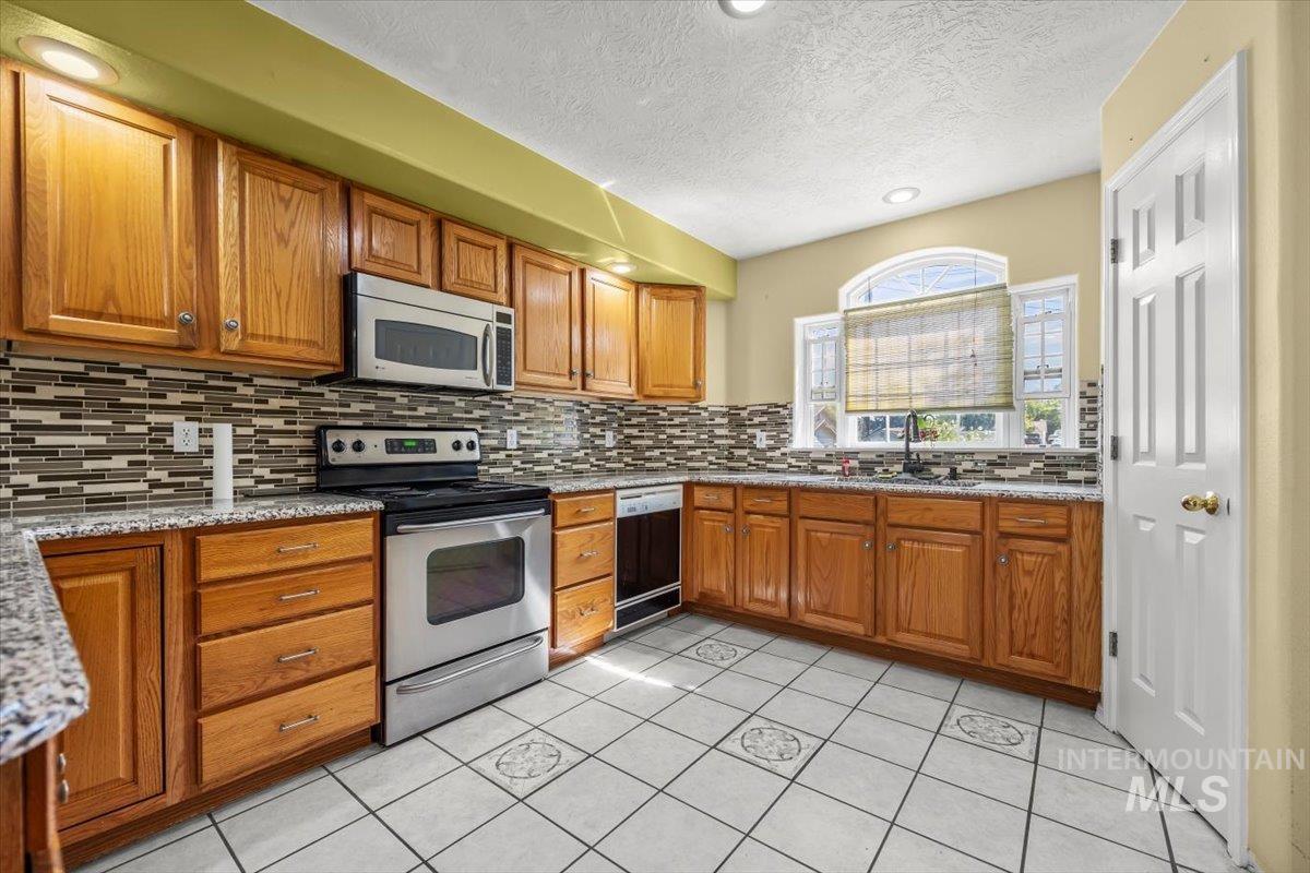 2620 Meadow Ave, Caldwell, Idaho 83605, 4 Bedrooms, 3 Bathrooms, Residential For Sale, Price $485,700,MLS 98957418