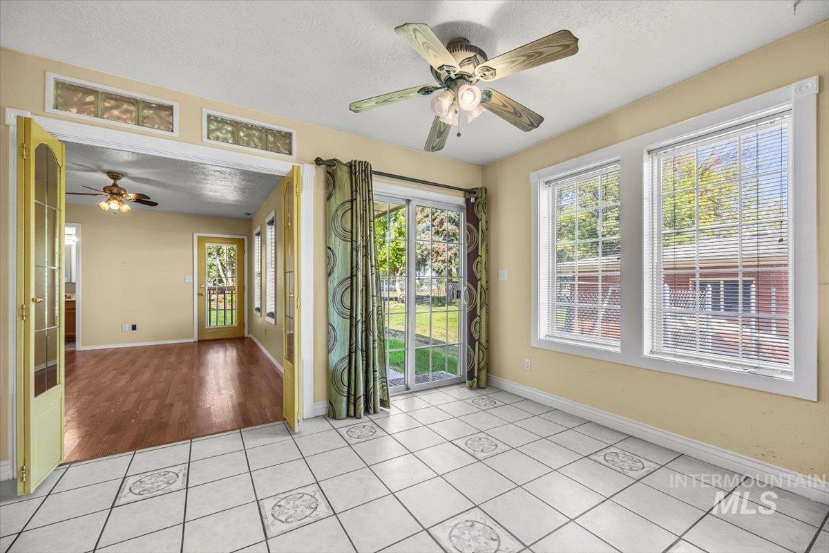 2620 Meadow Ave, Caldwell, Idaho 83605, 4 Bedrooms, 3 Bathrooms, Residential For Sale, Price $485,700,MLS 98957418