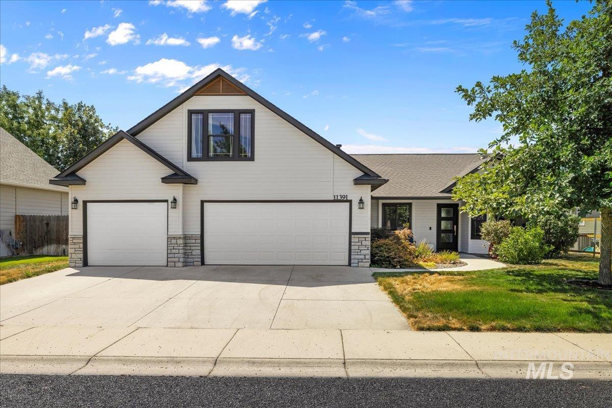 11391 W Andromeda St, Star, Idaho 83669, 3 Bedrooms, 2.5 Bathrooms, Residential For Sale, Price $430,000,MLS 98957425