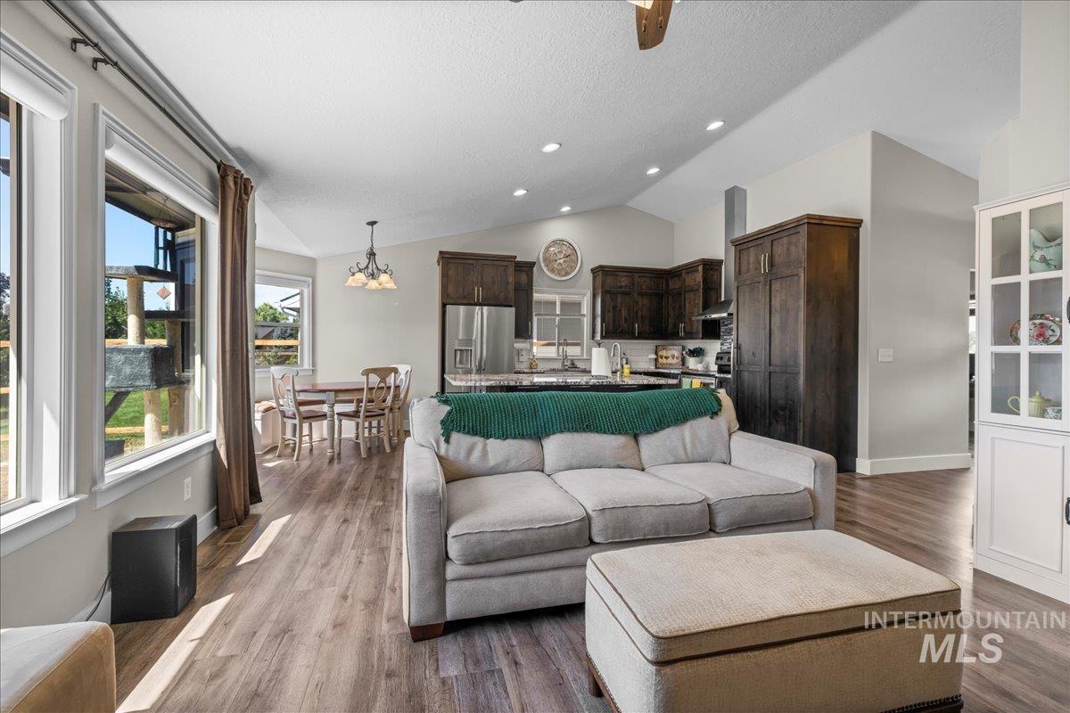 11391 W Andromeda St, Star, Idaho 83669, 3 Bedrooms, 2.5 Bathrooms, Residential For Sale, Price $430,000,MLS 98957425