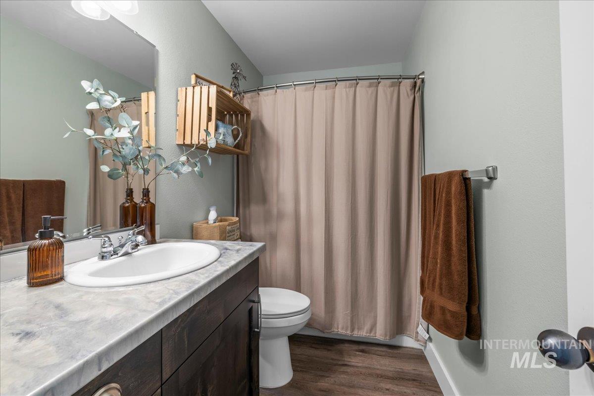 11391 W Andromeda St, Star, Idaho 83669, 3 Bedrooms, 2.5 Bathrooms, Residential For Sale, Price $430,000,MLS 98957425