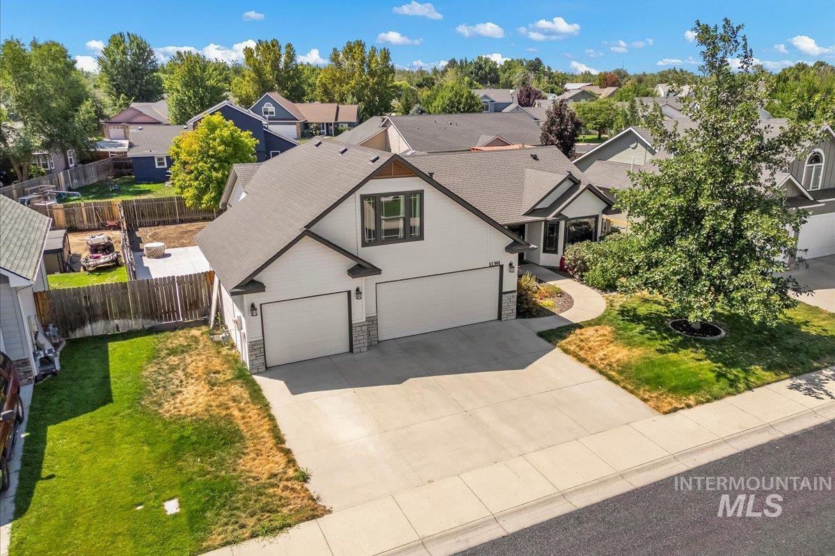 11391 W Andromeda St, Star, Idaho 83669, 3 Bedrooms, 2.5 Bathrooms, Residential For Sale, Price $430,000,MLS 98957425