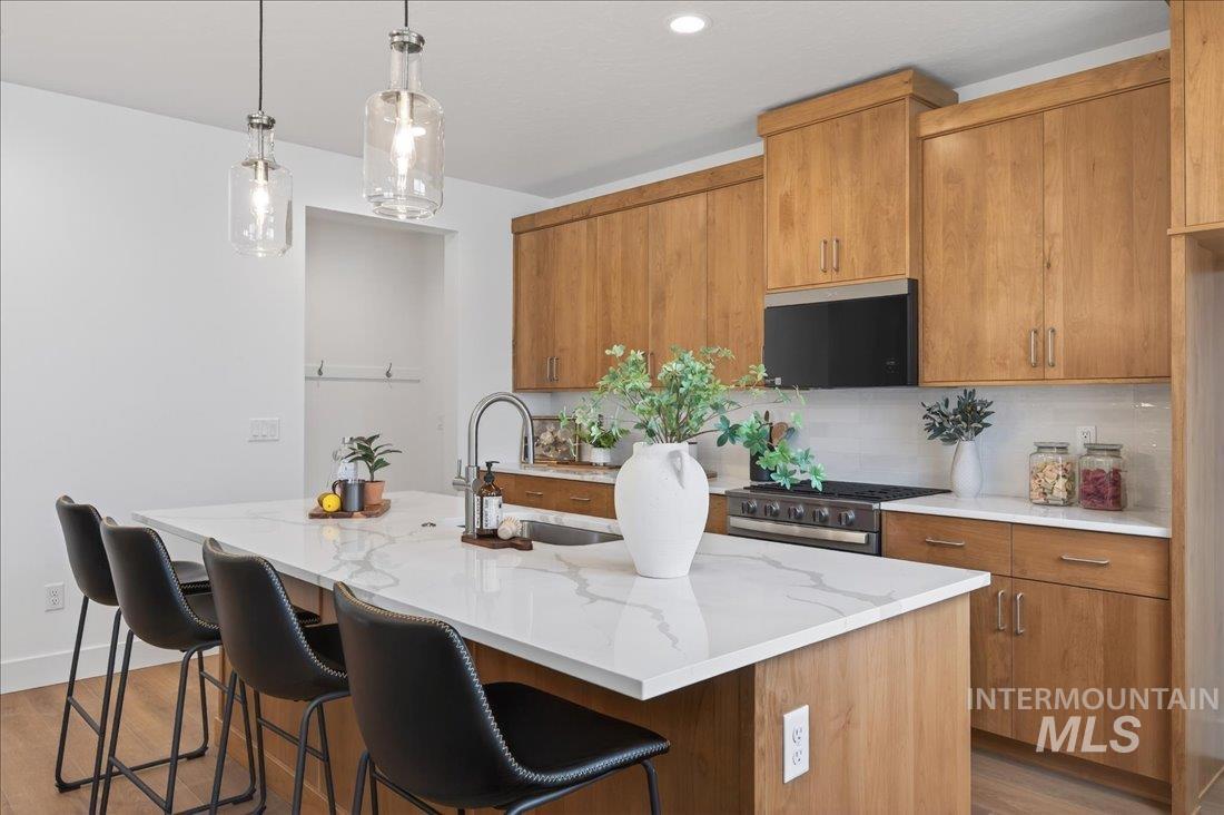 1694 W Arya St, Kuna, Idaho 83634, 3 Bedrooms, 2.5 Bathrooms, Residential For Sale, Price $554,000,MLS 98957452