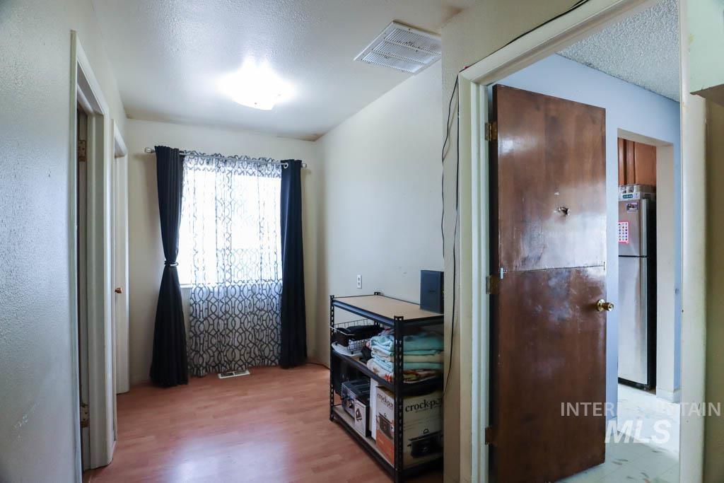 99 NW 9th St, Ontario, Oregon 97914-0000, 3 Bedrooms, 2 Bathrooms, Residential For Sale, Price $264,999,MLS 98957460