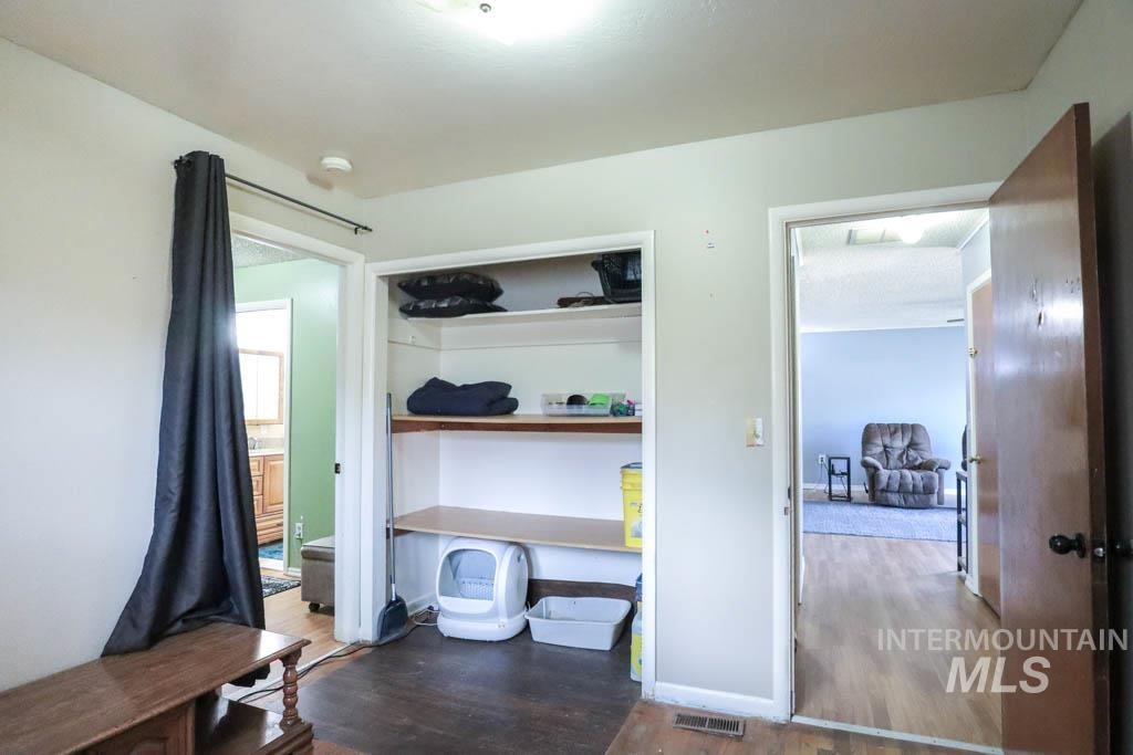 99 NW 9th St, Ontario, Oregon 97914-0000, 3 Bedrooms, 2 Bathrooms, Residential For Sale, Price $264,999,MLS 98957460