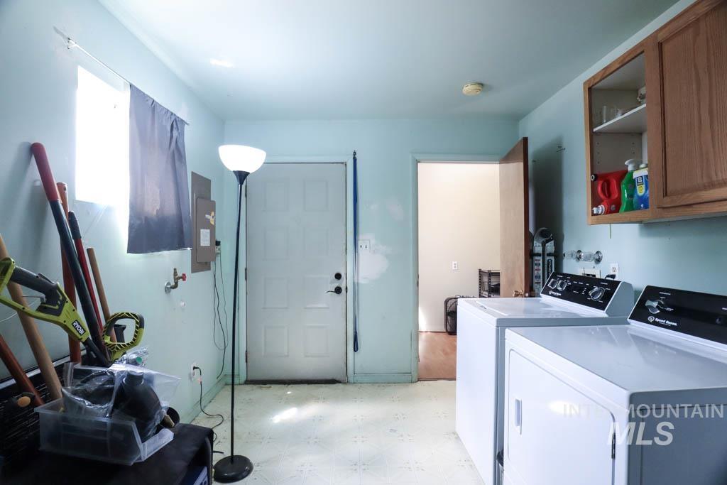 99 NW 9th St, Ontario, Oregon 97914-0000, 3 Bedrooms, 2 Bathrooms, Residential For Sale, Price $264,999,MLS 98957460