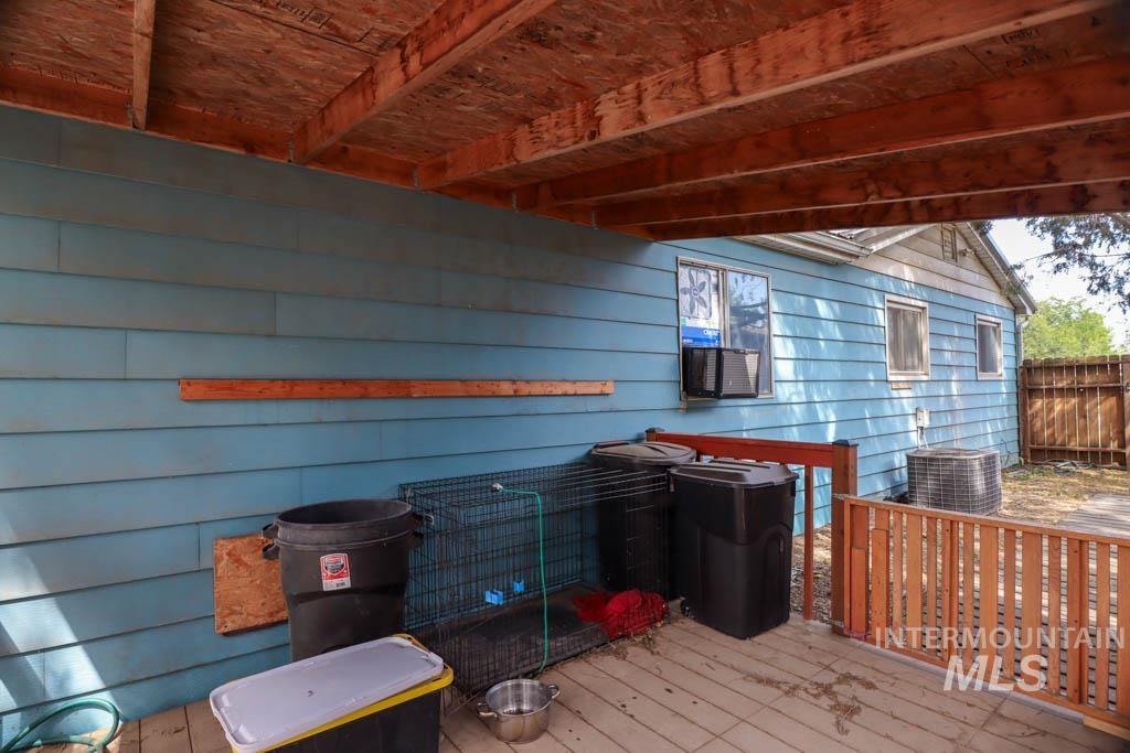 99 NW 9th St, Ontario, Oregon 97914-0000, 3 Bedrooms, 2 Bathrooms, Residential For Sale, Price $264,999,MLS 98957460