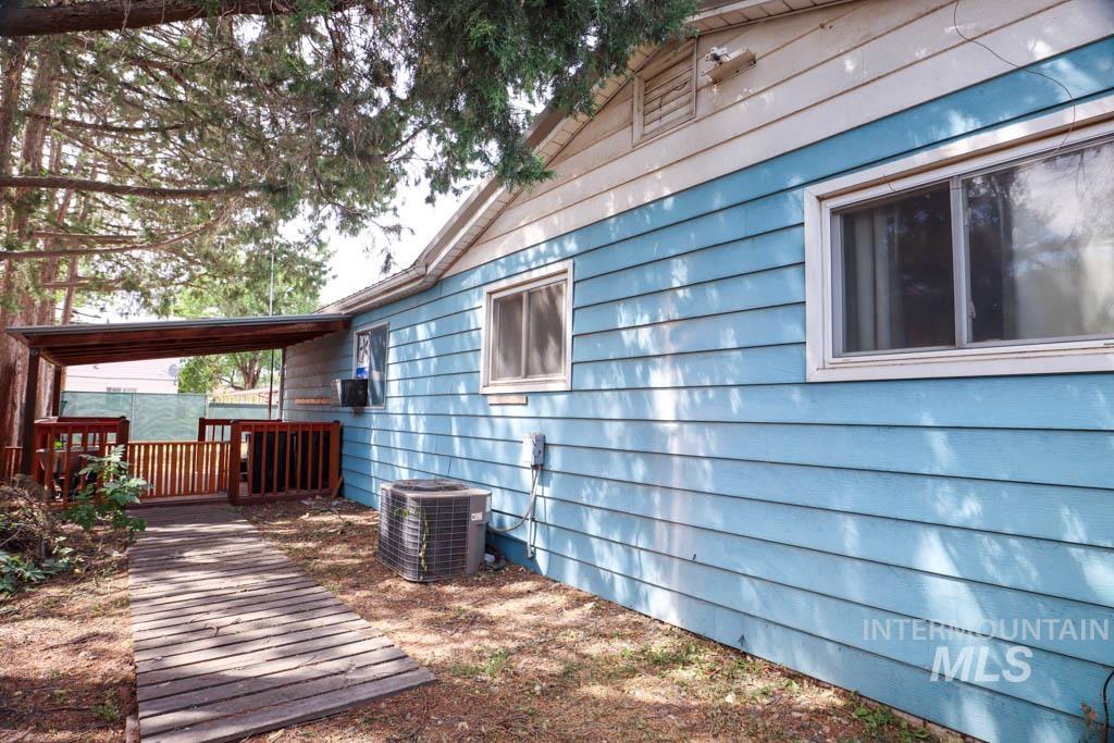 99 NW 9th St, Ontario, Oregon 97914-0000, 3 Bedrooms, 2 Bathrooms, Residential For Sale, Price $264,999,MLS 98957460