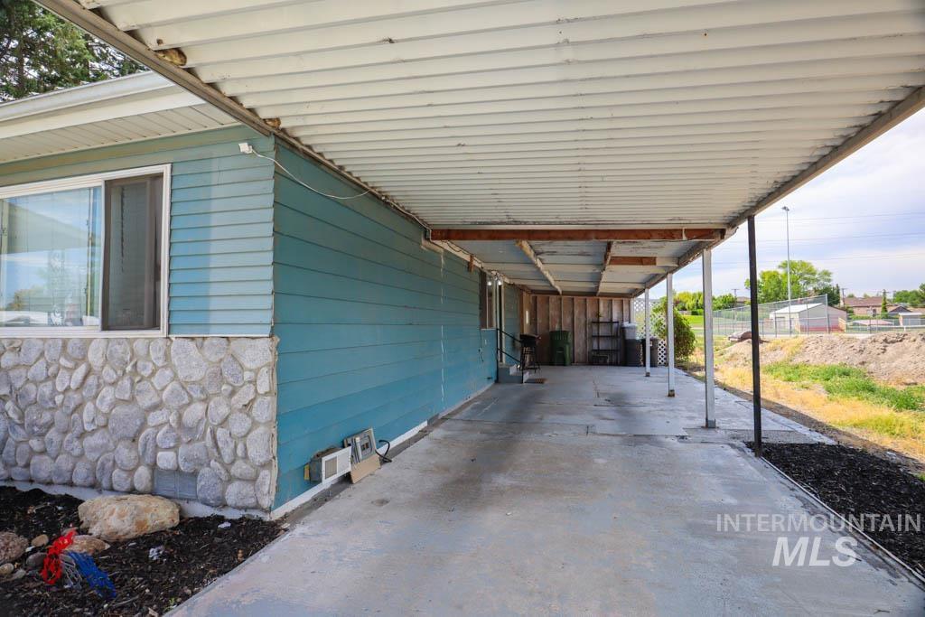 99 NW 9th St, Ontario, Oregon 97914-0000, 3 Bedrooms, 2 Bathrooms, Residential For Sale, Price $264,999,MLS 98957460