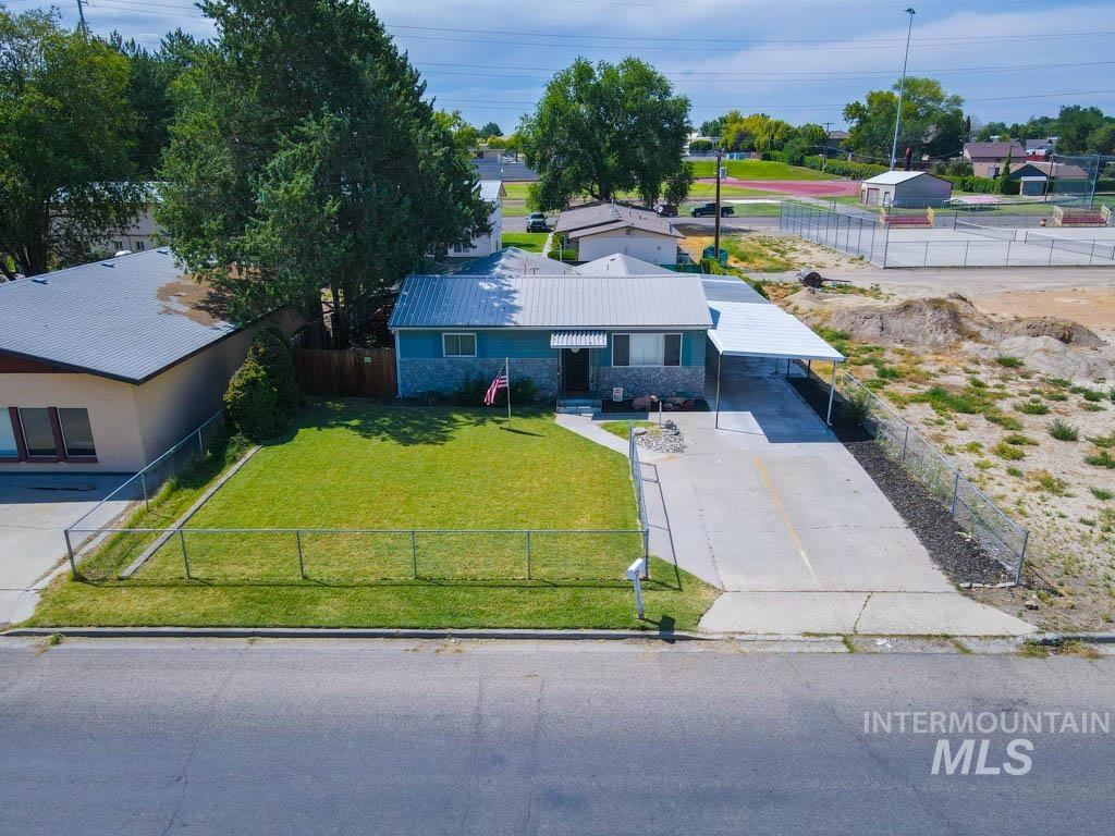 99 NW 9th St, Ontario, Oregon 97914-0000, 3 Bedrooms, 2 Bathrooms, Residential For Sale, Price $264,999,MLS 98957460