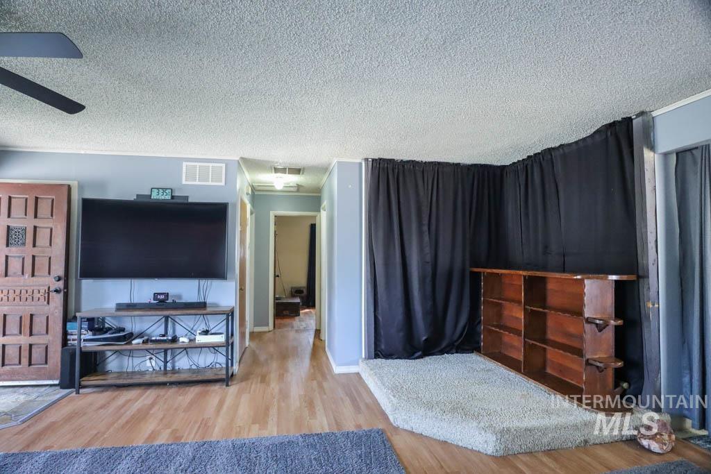 99 NW 9th St, Ontario, Oregon 97914-0000, 3 Bedrooms, 2 Bathrooms, Residential For Sale, Price $264,999,MLS 98957460