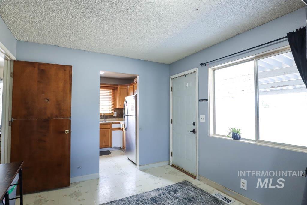 99 NW 9th St, Ontario, Oregon 97914-0000, 3 Bedrooms, 2 Bathrooms, Residential For Sale, Price $264,999,MLS 98957460