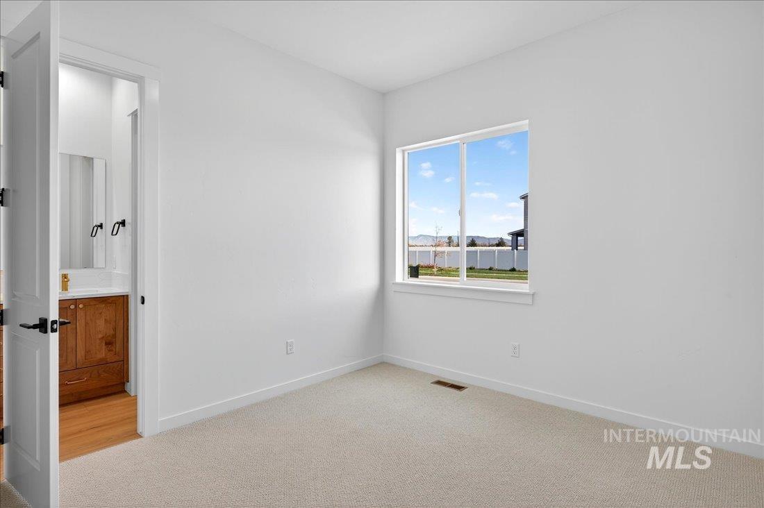 8555 S Country Wind Ave, Meridian, Idaho 83642, 4 Bedrooms, 3 Bathrooms, Residential For Sale, Price $665,000,MLS 98957461