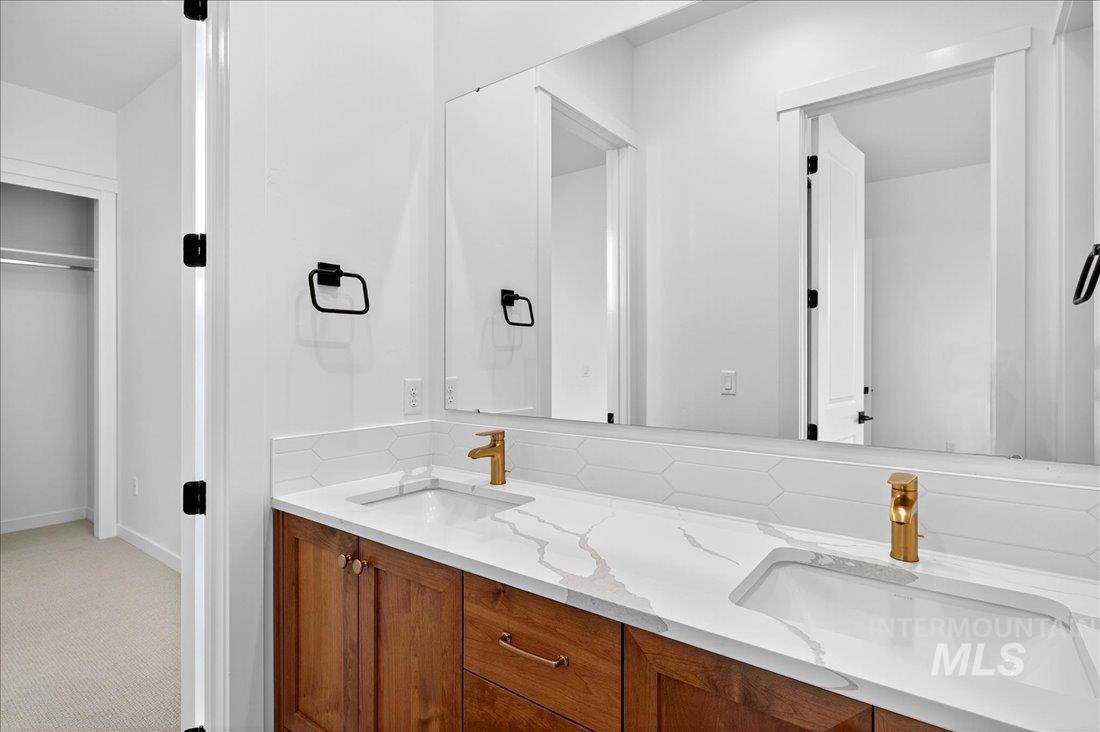 8555 S Country Wind Ave, Meridian, Idaho 83642, 4 Bedrooms, 3 Bathrooms, Residential For Sale, Price $665,000,MLS 98957461